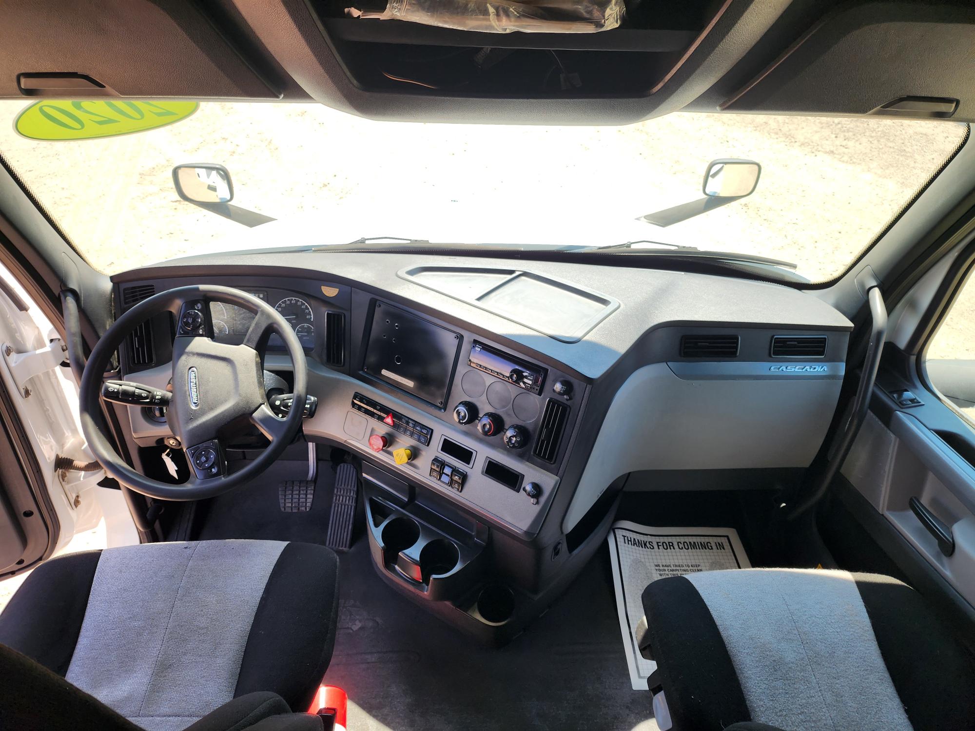2020 FREIGHTLINER CASCADIA 126SLP - image 16