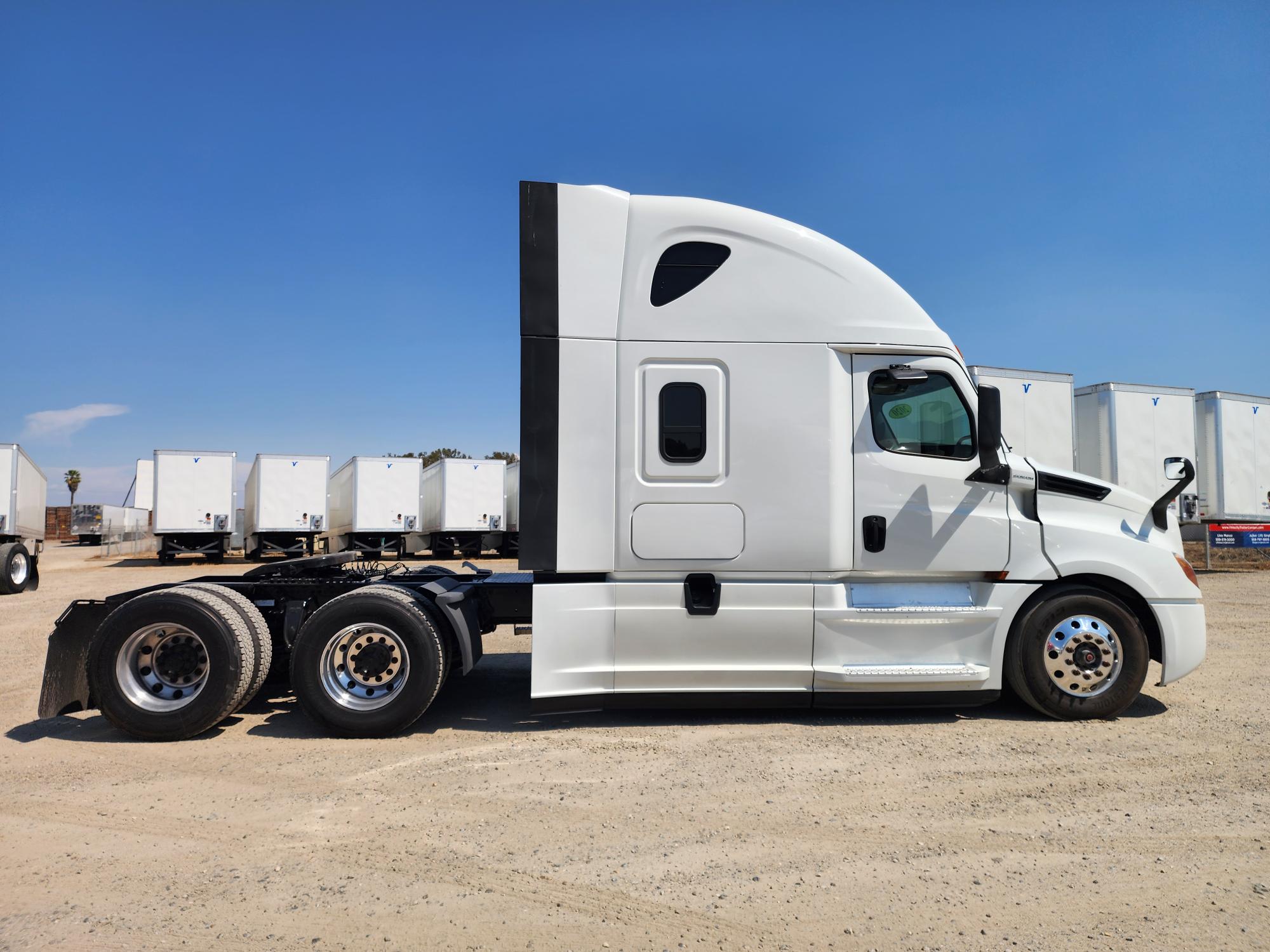 2020 FREIGHTLINER CASCADIA 126SLP - image 7
