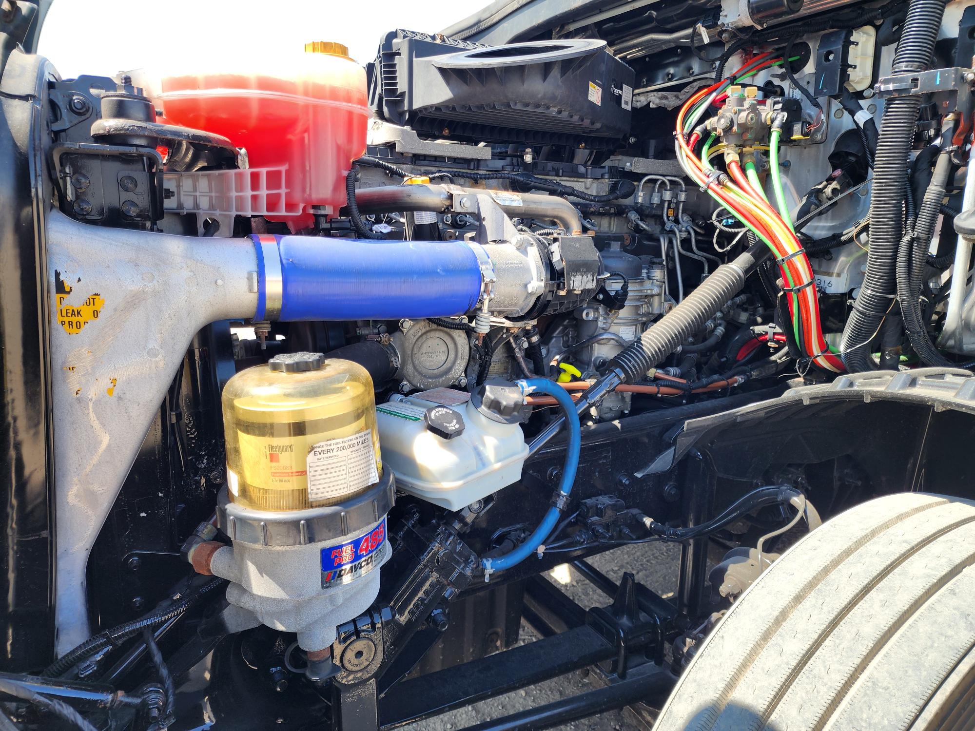 2020 FREIGHTLINER CASCADIA 126SLP - image 10