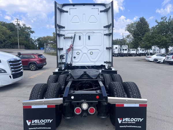 FREIGHTLINER CASCADIA 126SLP 2021