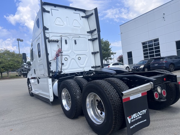 FREIGHTLINER CASCADIA 126SLP 2021