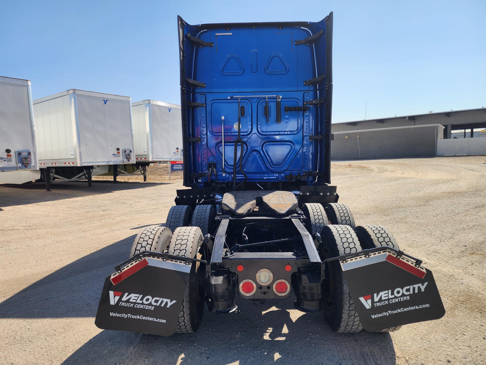 2020 FREIGHTLINER CASCADIA 126SLP - image 5