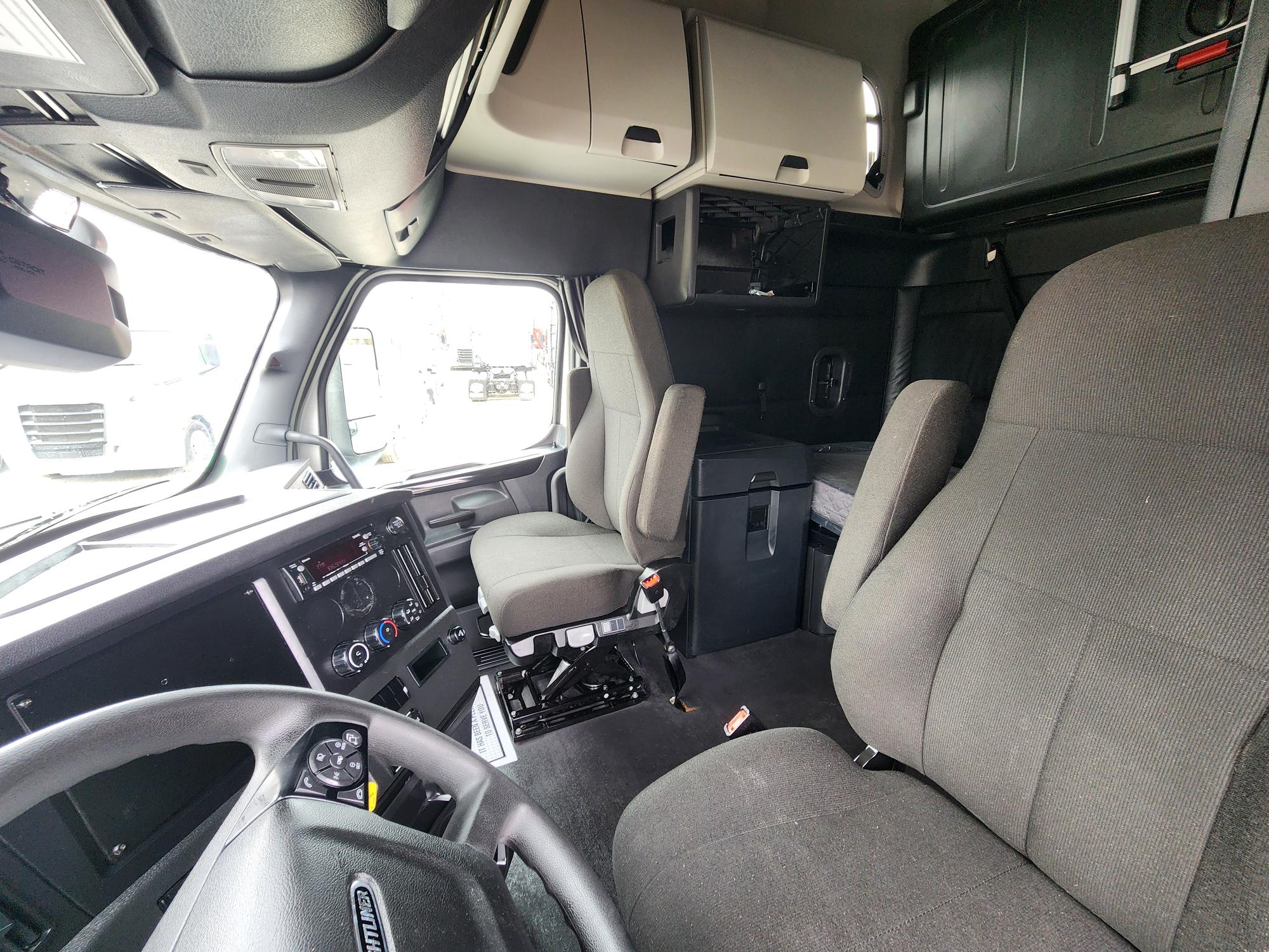 2023 FREIGHTLINER CASCADIA 126SLP - image 21