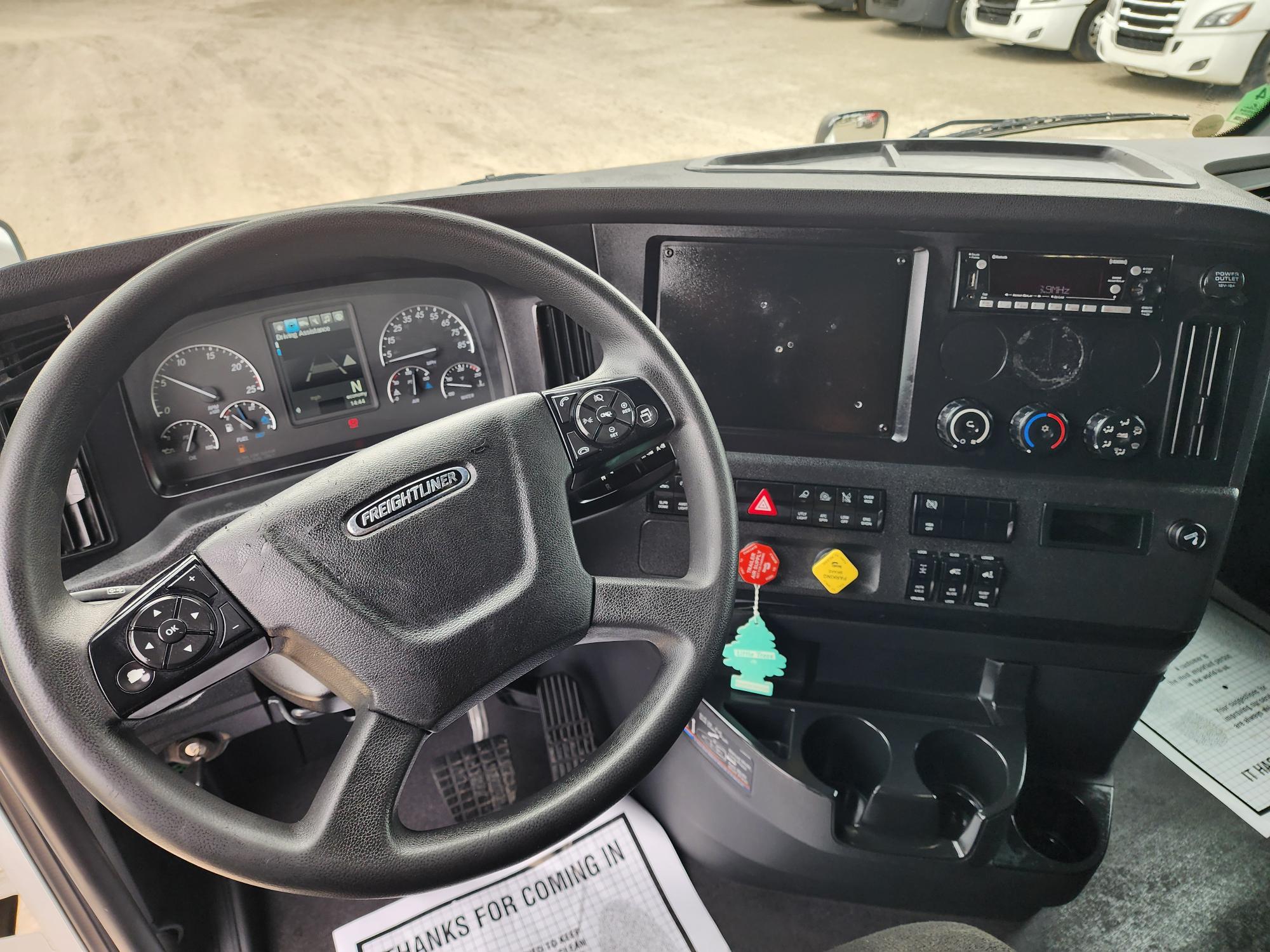 2023 FREIGHTLINER CASCADIA 126SLP - image 19