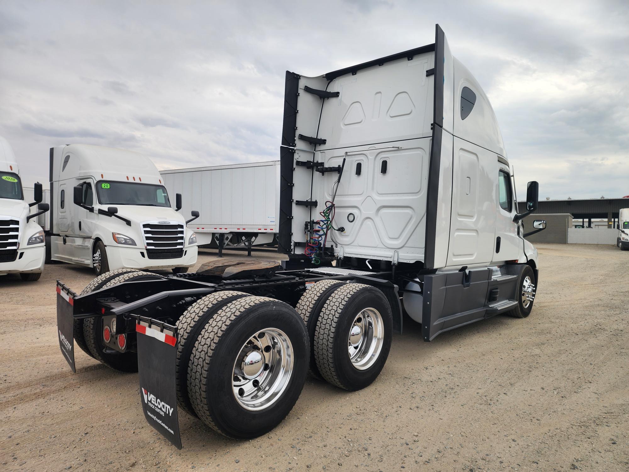 2023 FREIGHTLINER CASCADIA 126SLP - image 6