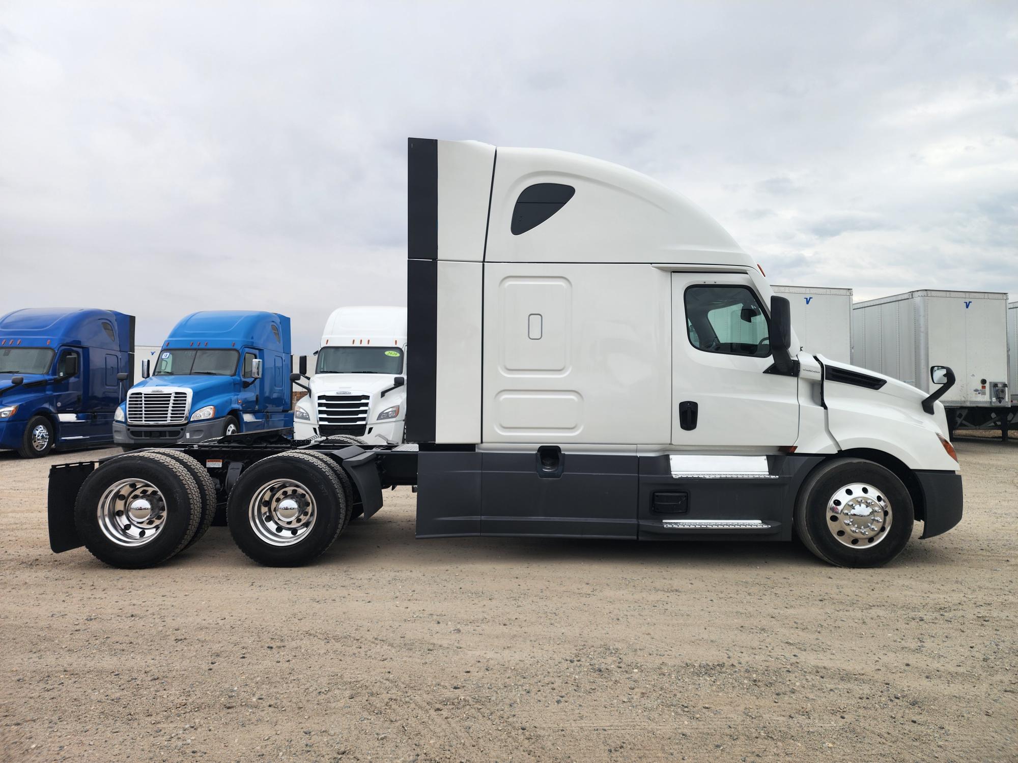 2023 FREIGHTLINER CASCADIA 126SLP - image 7