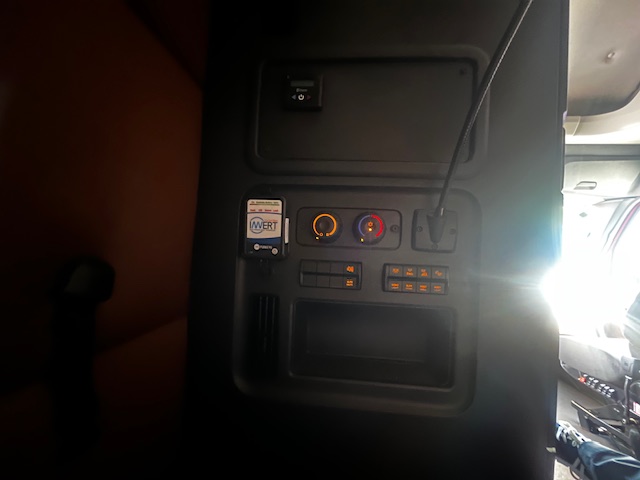 2021 FREIGHTLINER CASCADIA 126SLP - image 19