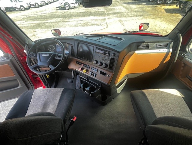 2021 FREIGHTLINER CASCADIA 126SLP - image 20