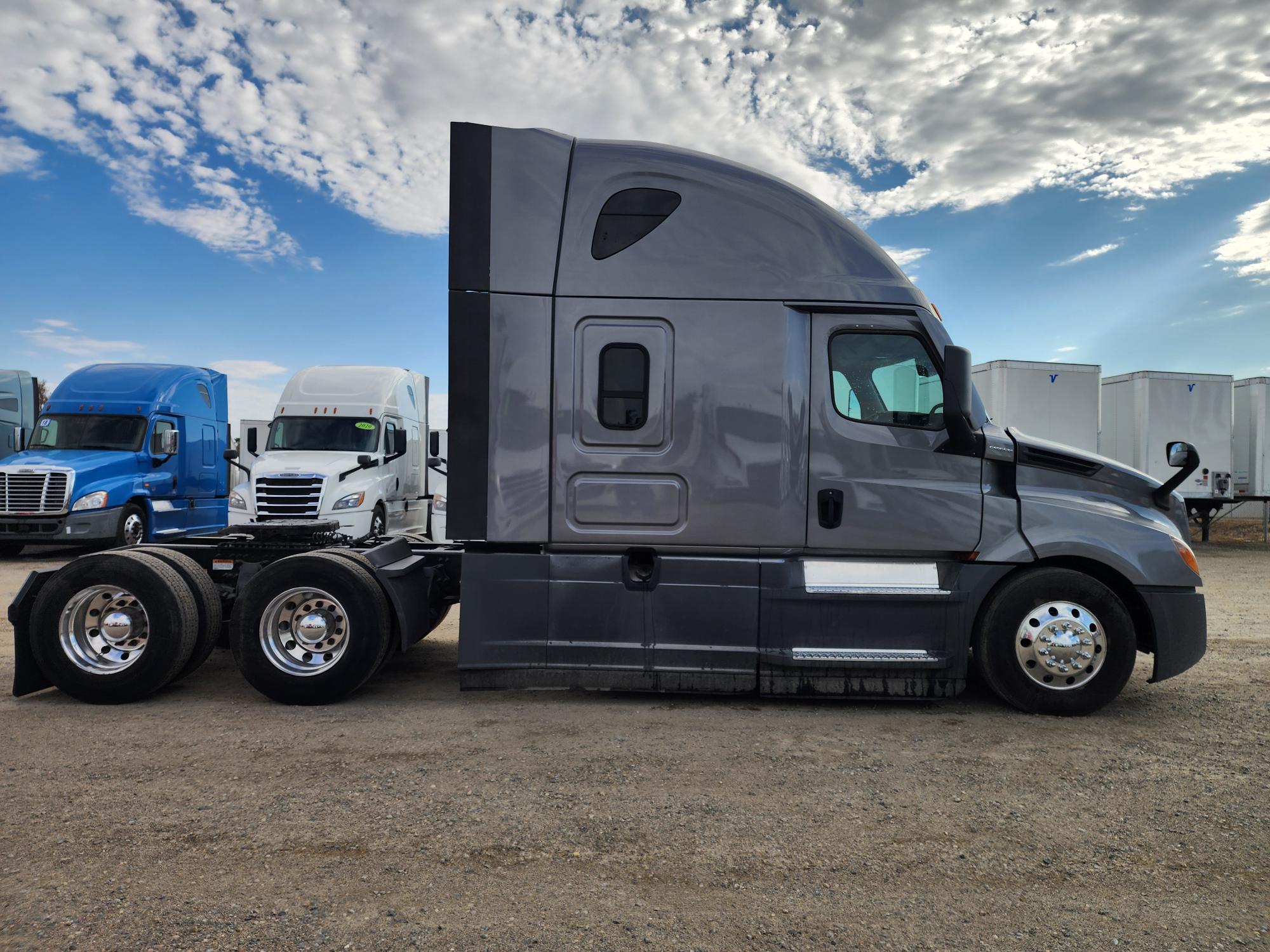 2021 FREIGHTLINER CASCADIA 126SLP - image 7