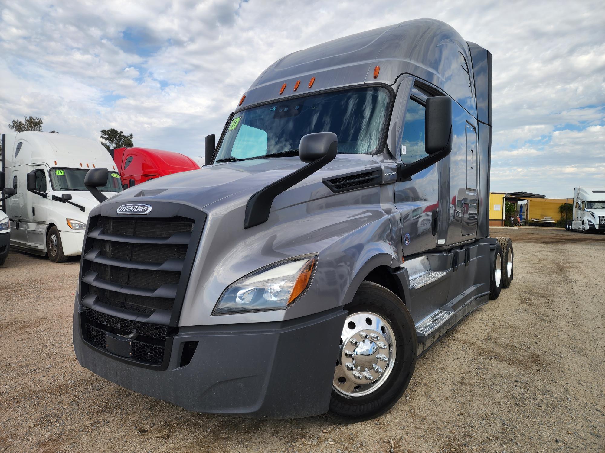 2021 FREIGHTLINER CASCADIA 126SLP - image 1