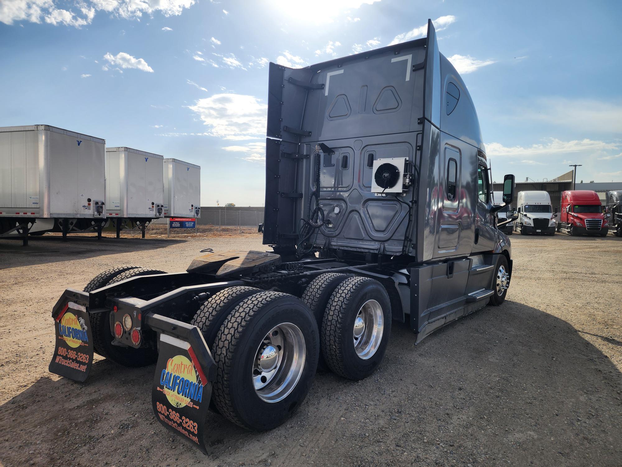 2021 FREIGHTLINER CASCADIA 126SLP - image 7