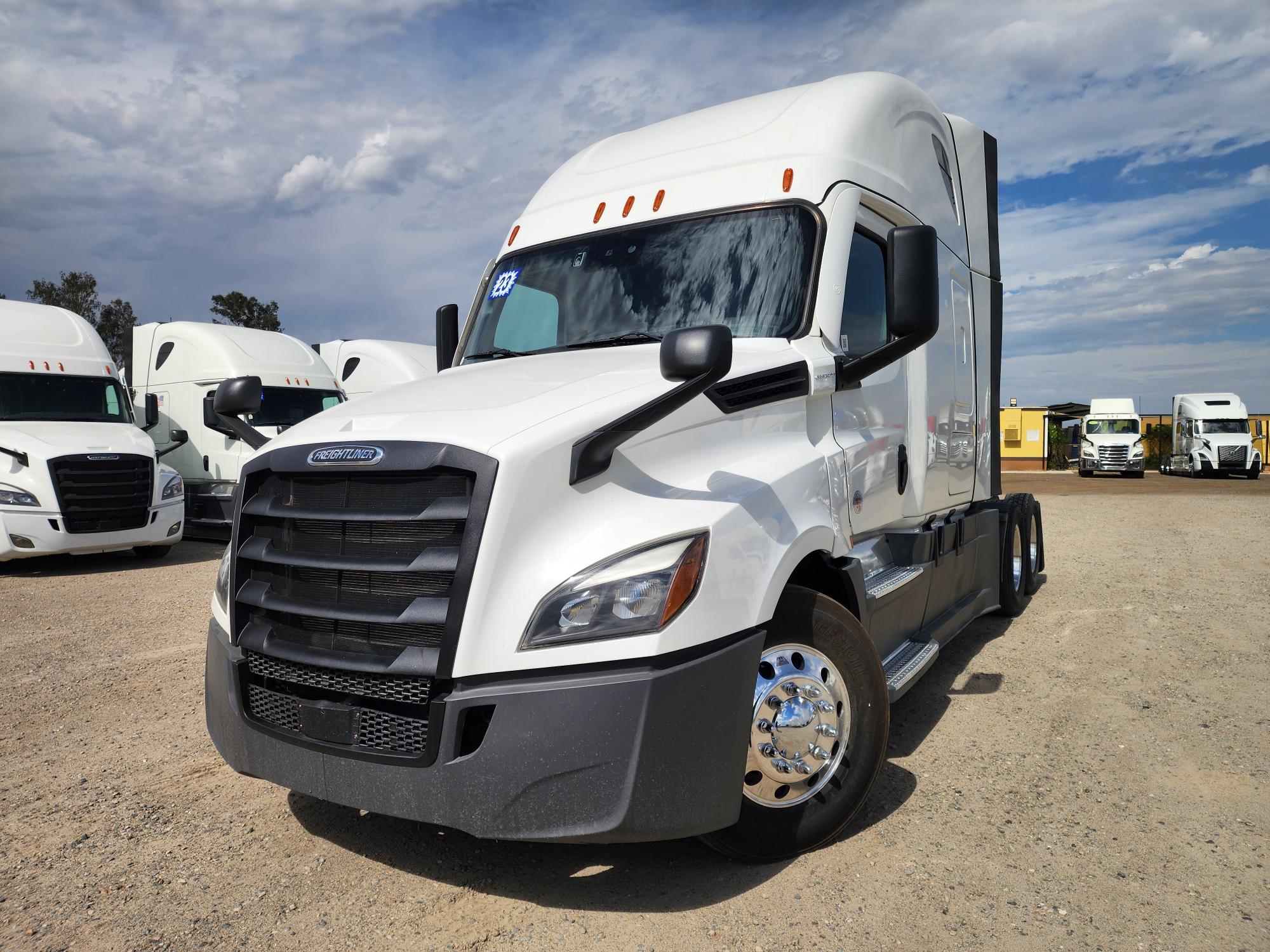 2023 FREIGHTLINER CASCADIA 126SLP - image 1