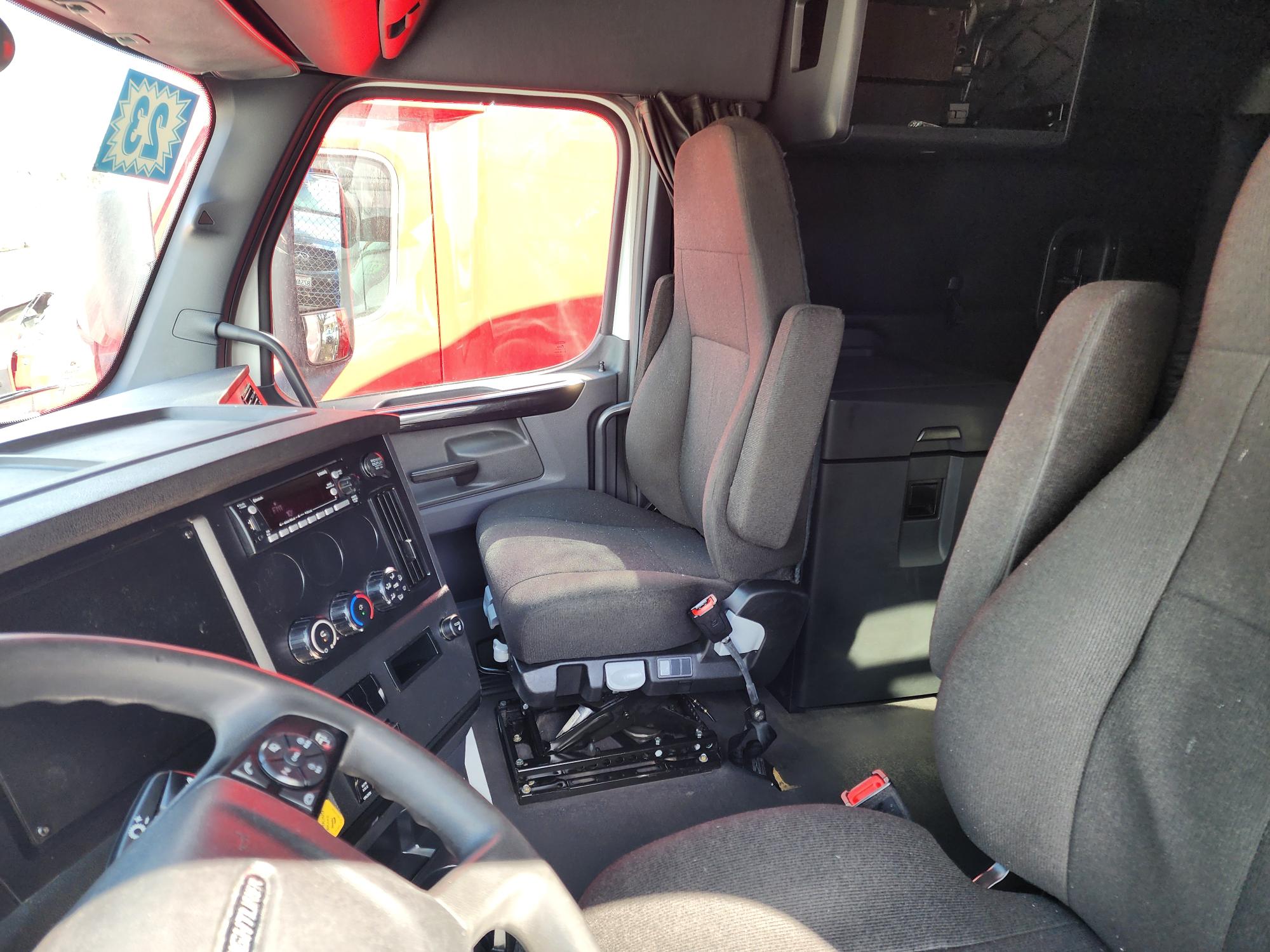 2023 FREIGHTLINER CASCADIA 126SLP - image 16