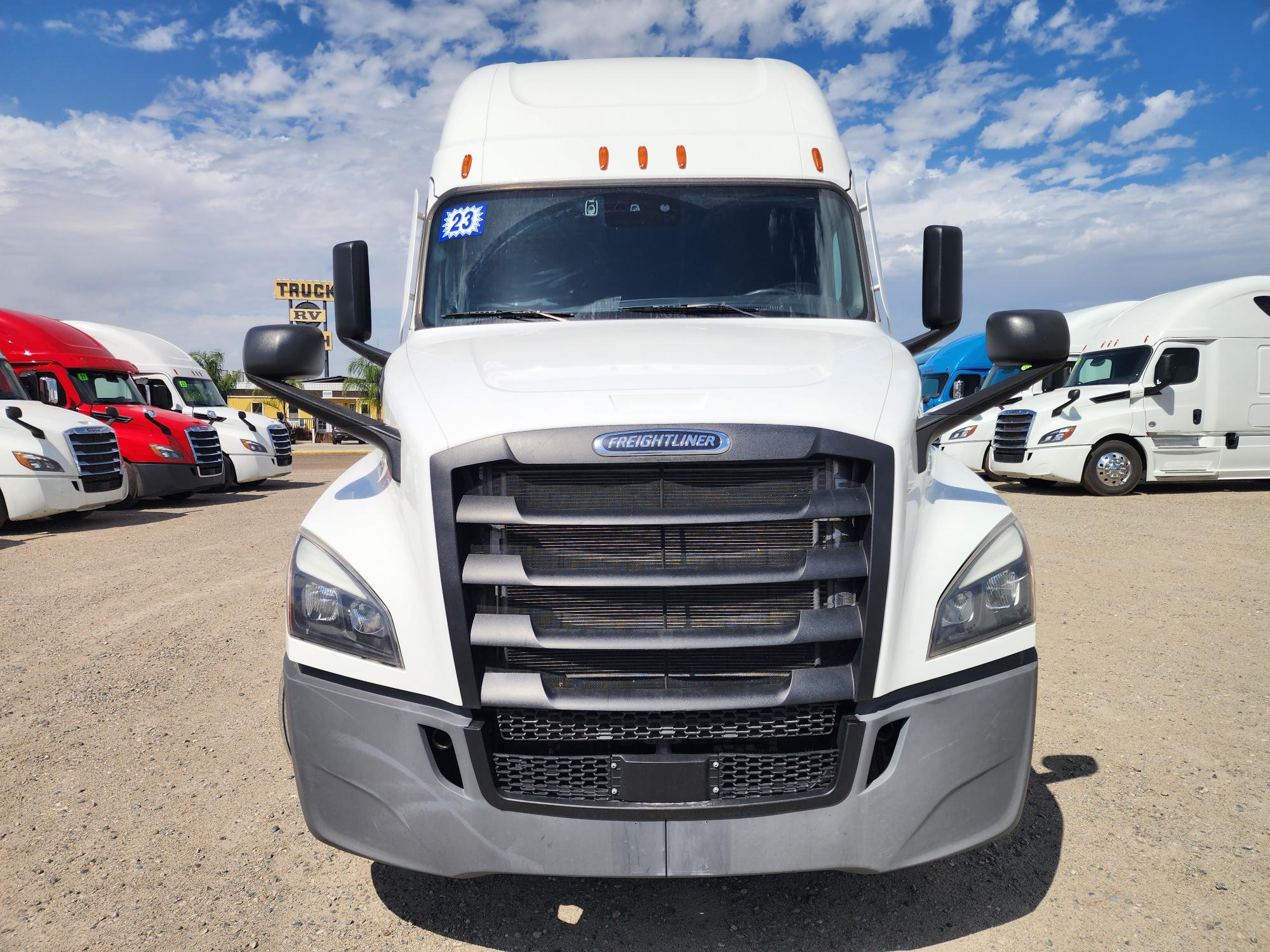 2023 FREIGHTLINER CASCADIA 126SLP - image 2