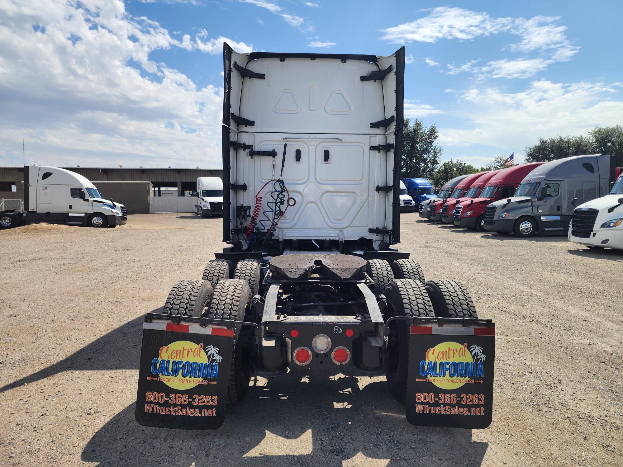 2023 FREIGHTLINER CASCADIA 126SLP - image 5