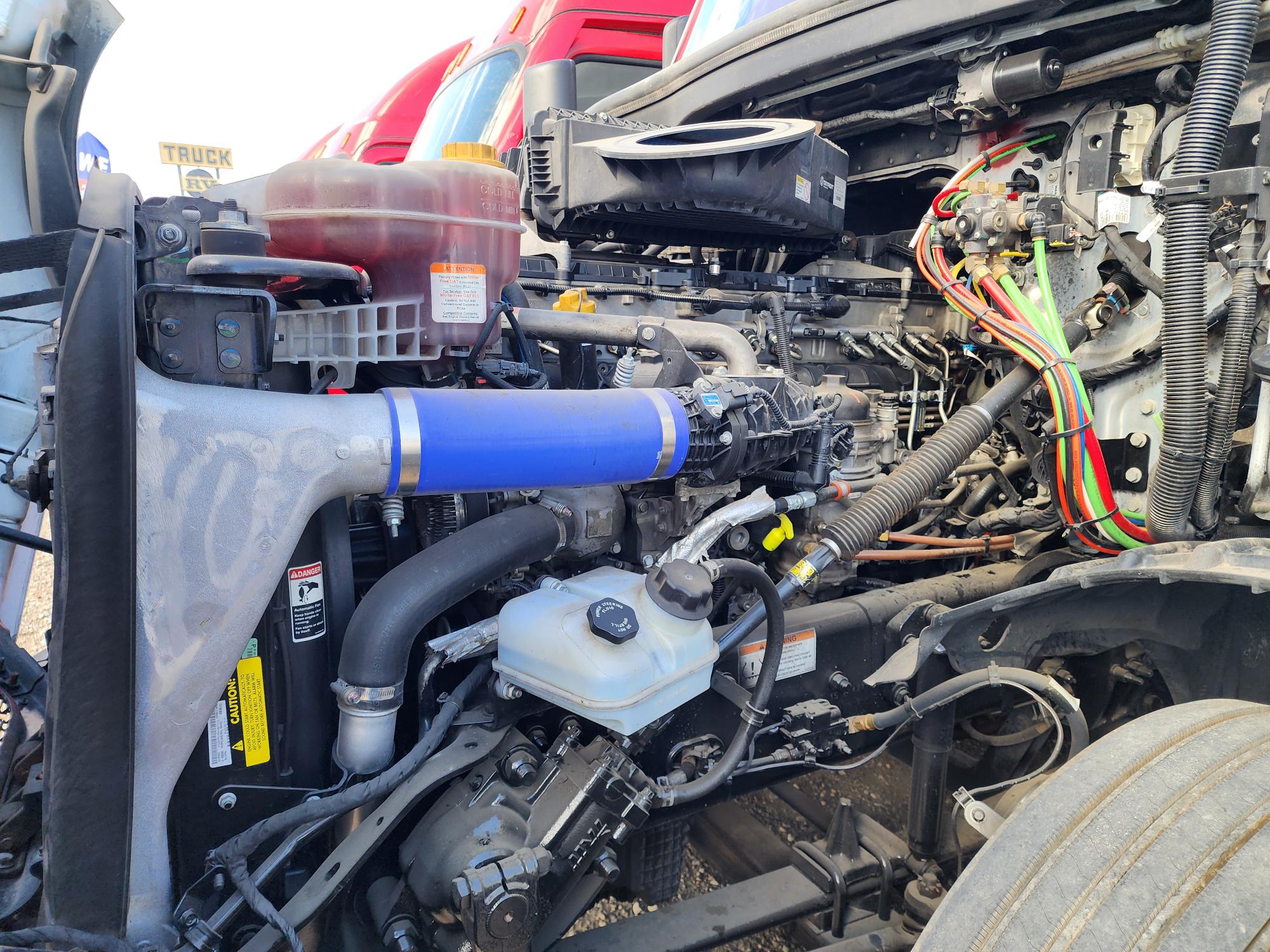 2023 FREIGHTLINER CASCADIA 126SLP - image 8