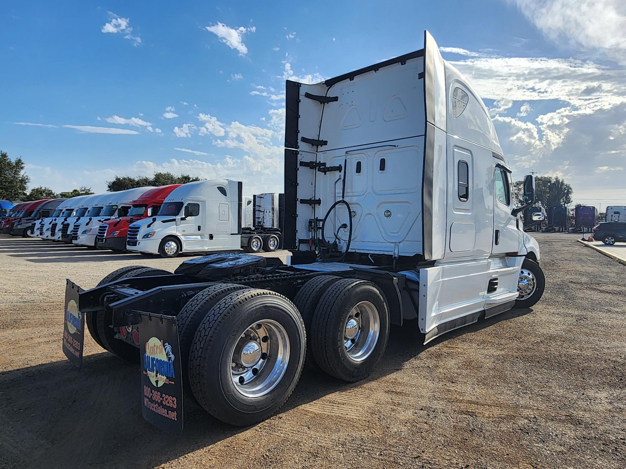 2022 FREIGHTLINER CASCADIA 126SLP - image 6