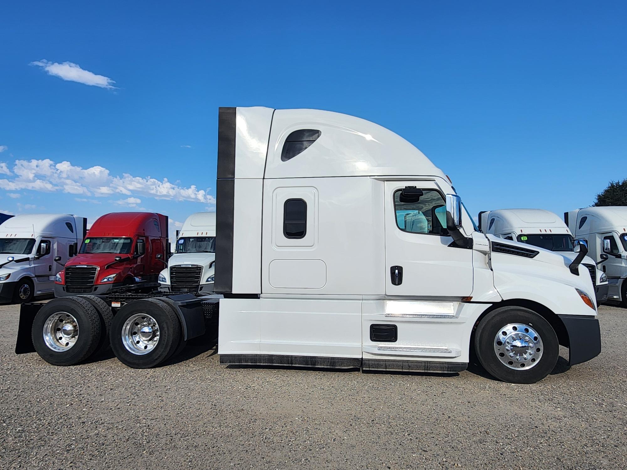 2022 FREIGHTLINER CASCADIA 126SLP - image 7