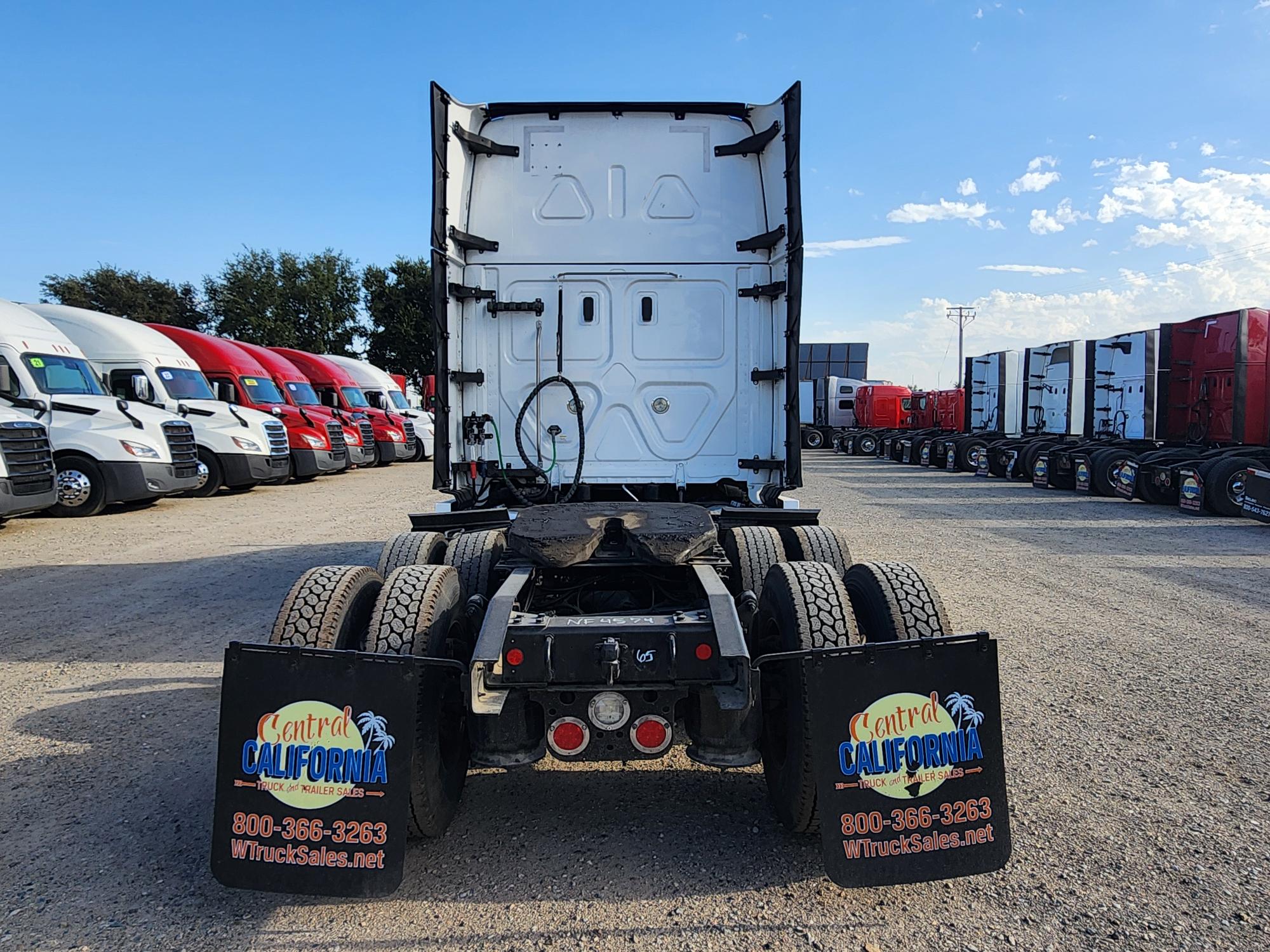 2022 FREIGHTLINER CASCADIA 126SLP - image 5