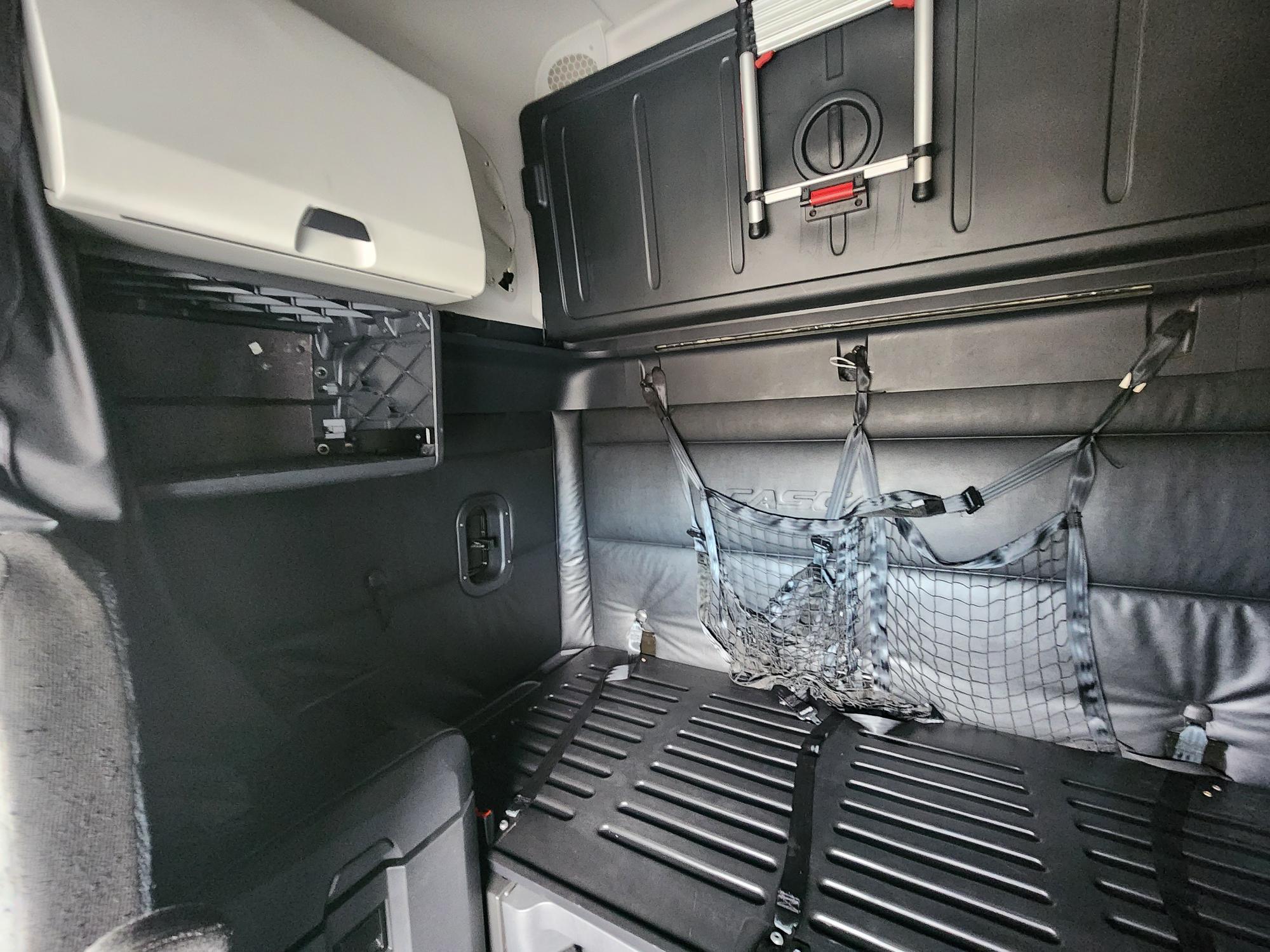 2023 FREIGHTLINER CASCADIA 126SLP - image 19