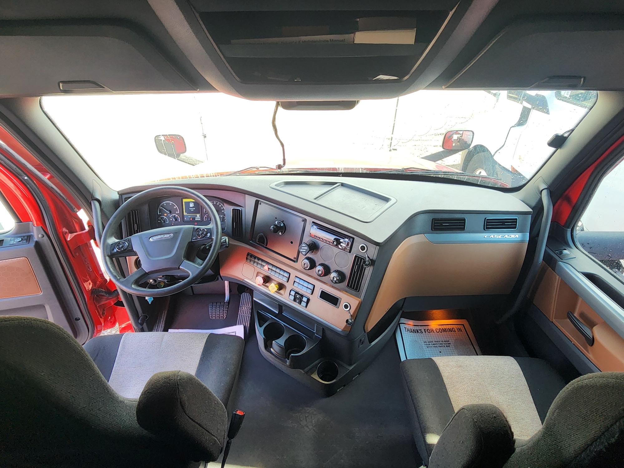 2021 FREIGHTLINER CASCADIA 126SLP - image 18