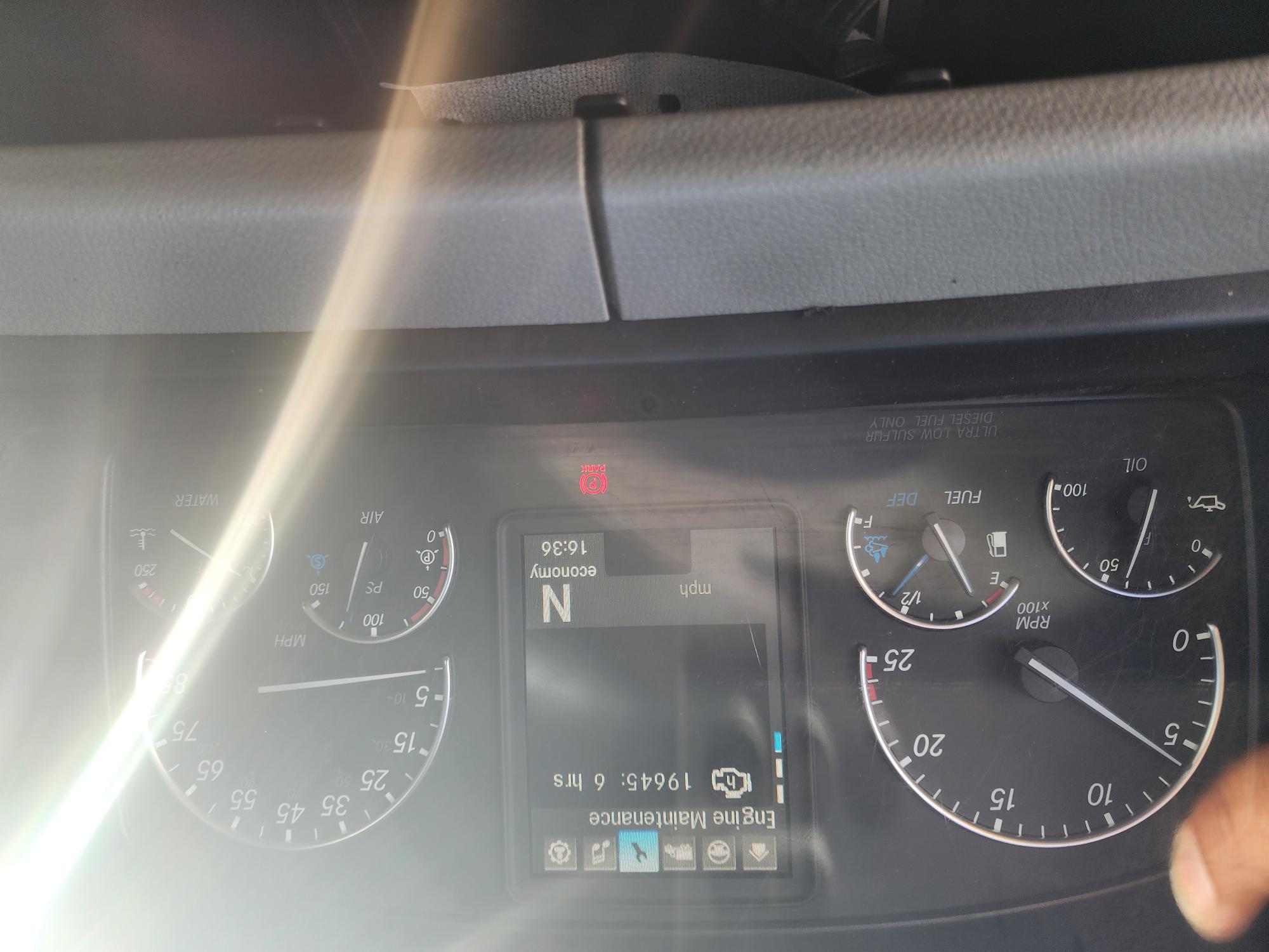 2020 FREIGHTLINER CASCADIA 126SLP - image 11