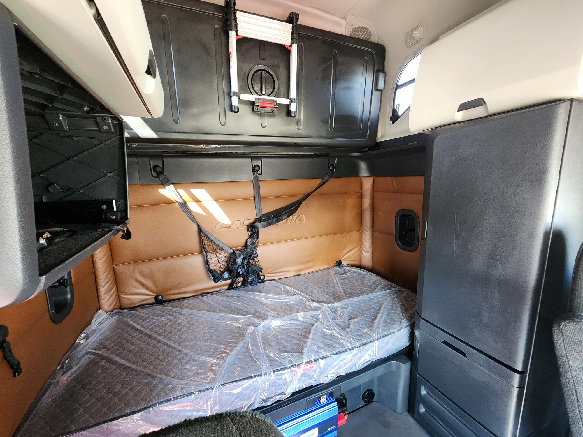 2021 FREIGHTLINER CASCADIA 126SLP - image 15