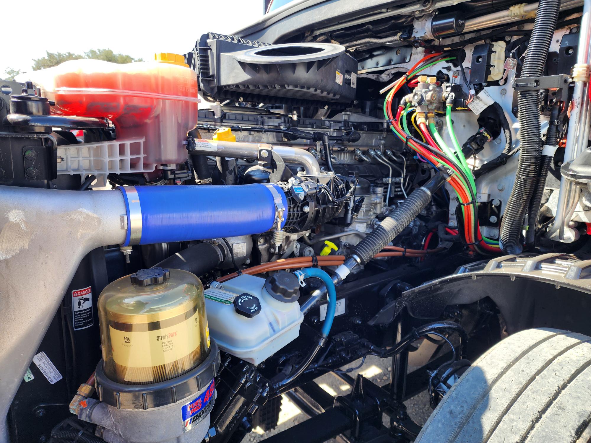 2021 FREIGHTLINER CASCADIA 126SLP - image 10