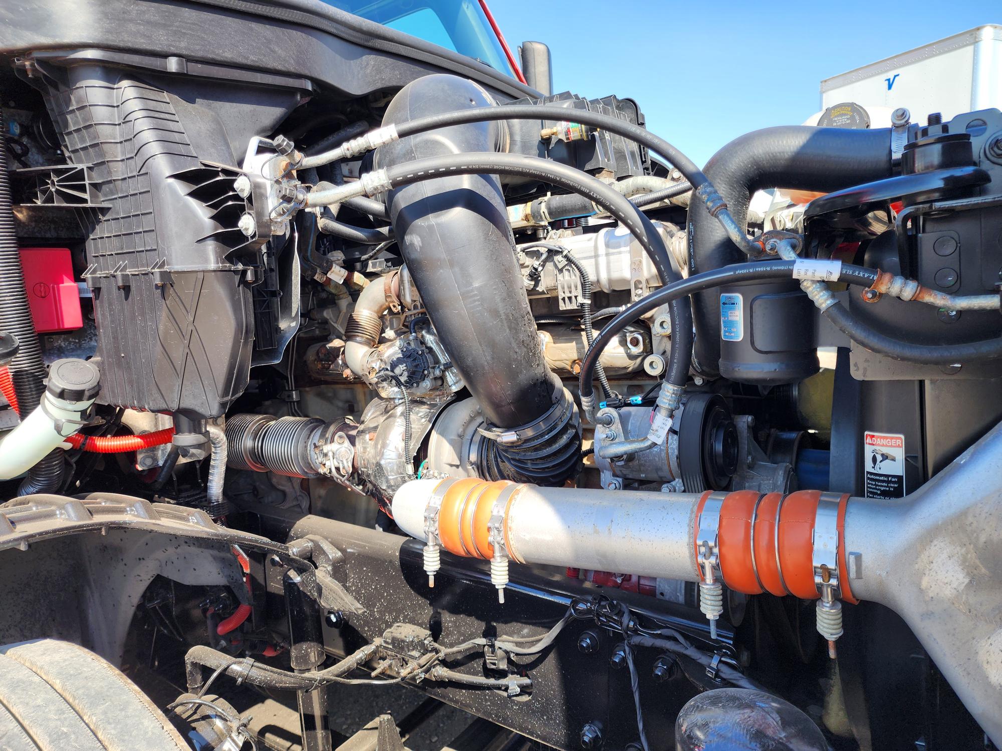 2021 FREIGHTLINER CASCADIA 126SLP - image 9