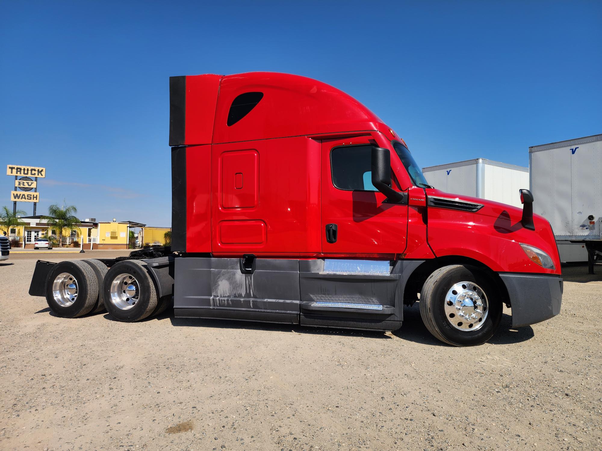 2021 FREIGHTLINER CASCADIA 126SLP - image 7