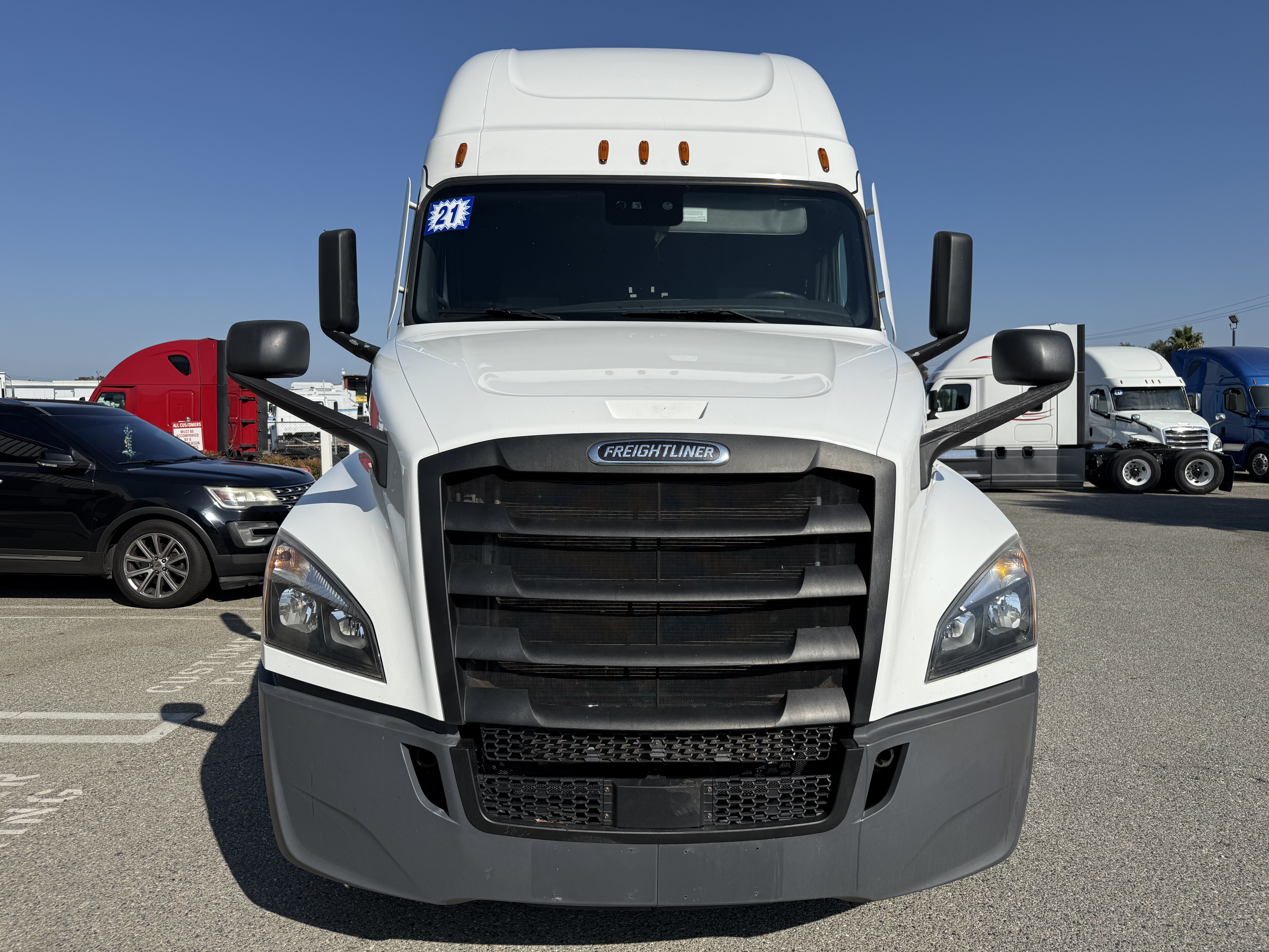 2021 FREIGHTLINER CASCADIA 126SLP - image 2
