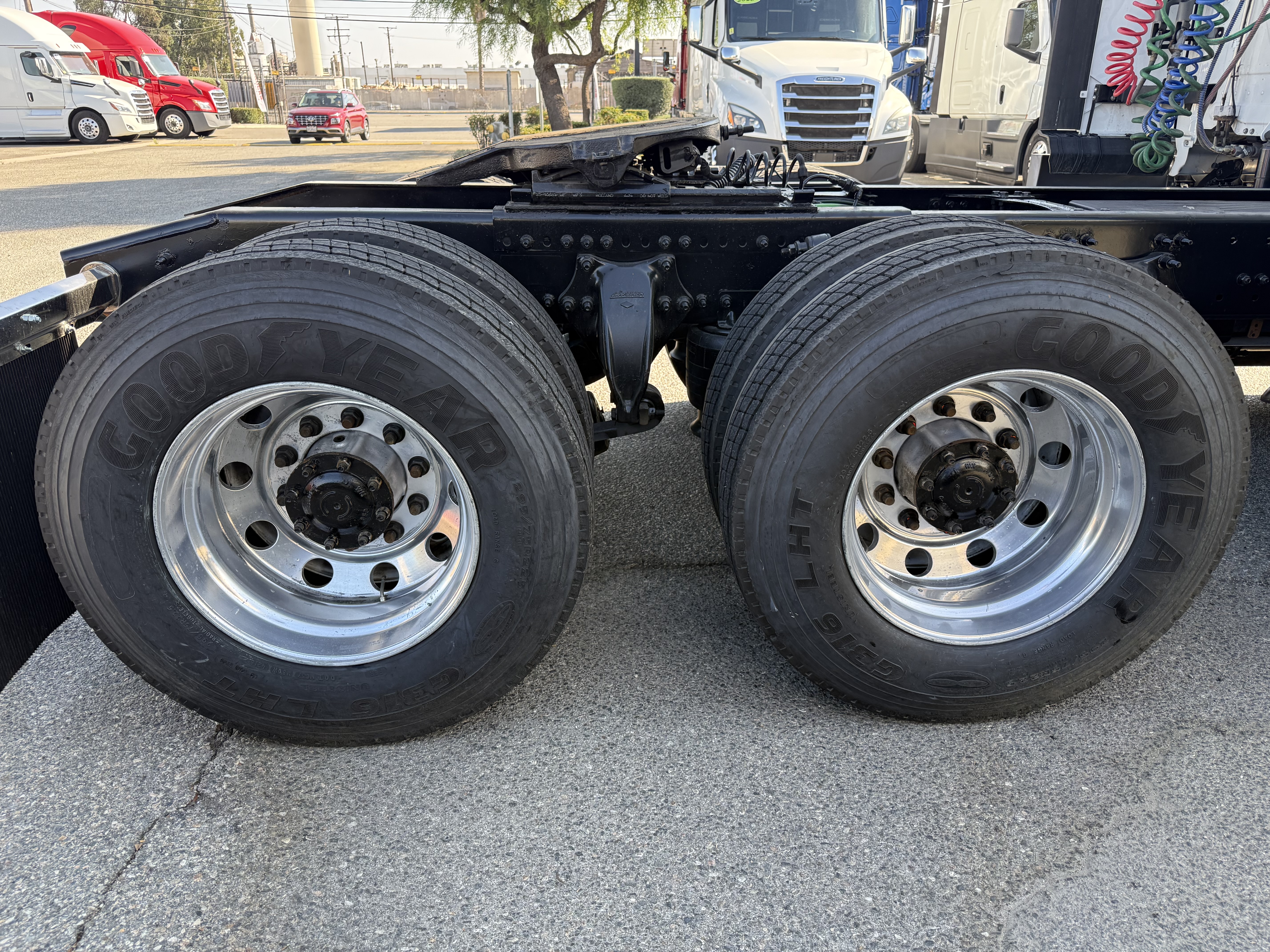 2021 FREIGHTLINER CASCADIA 126SLP - image 9