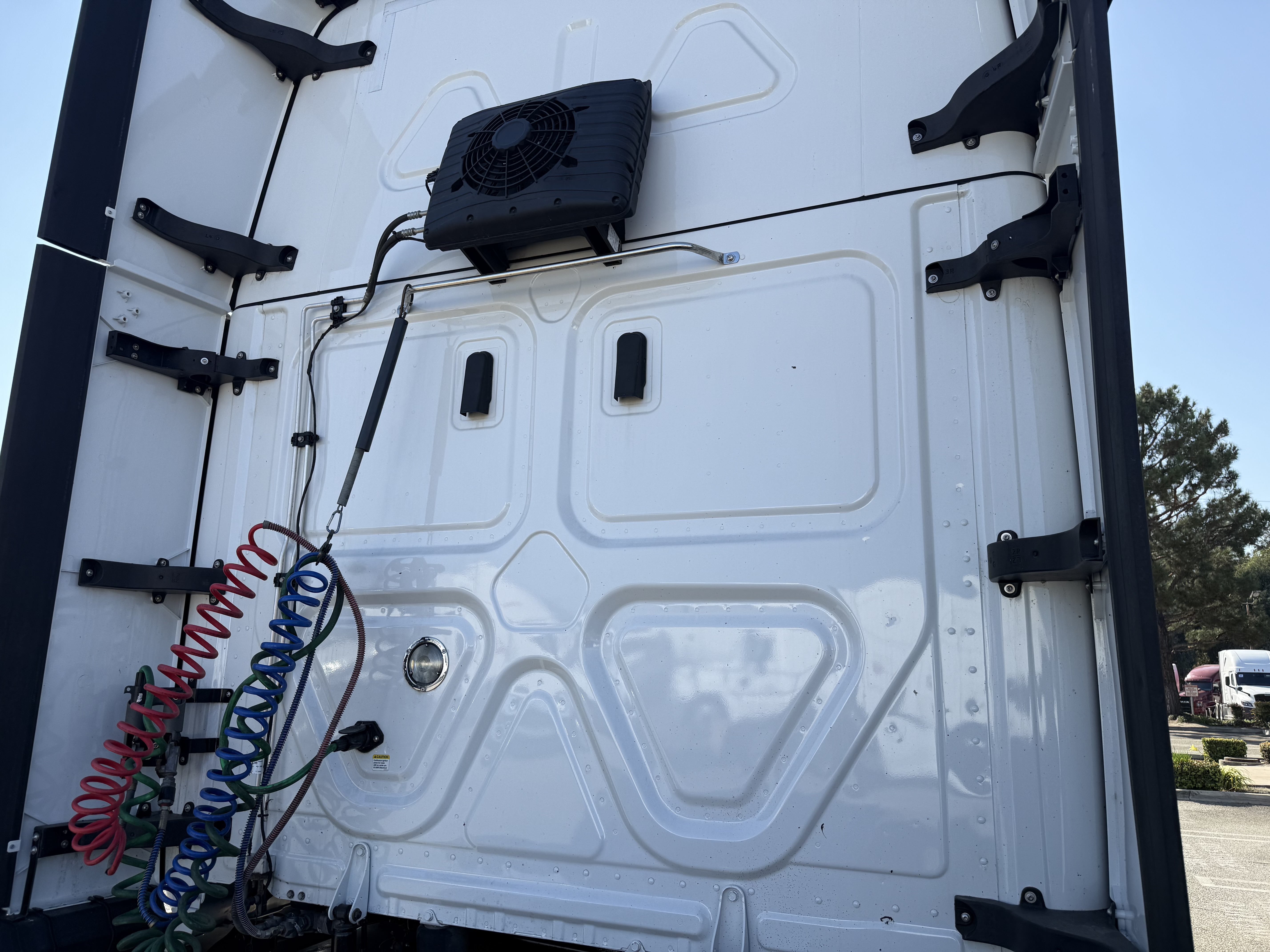 2021 FREIGHTLINER CASCADIA 126SLP - image 8