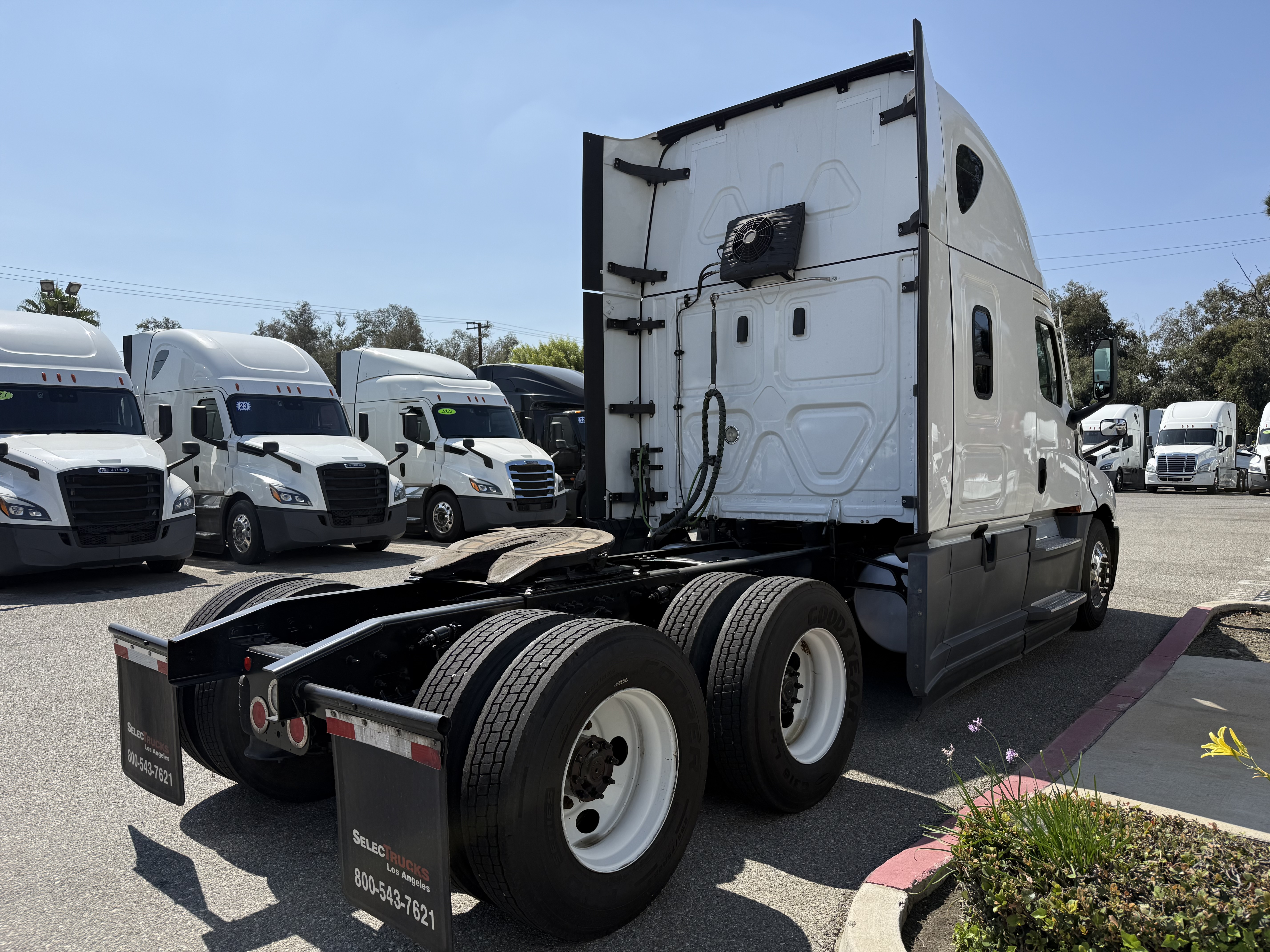 2021 FREIGHTLINER CASCADIA 126SLP - image 8