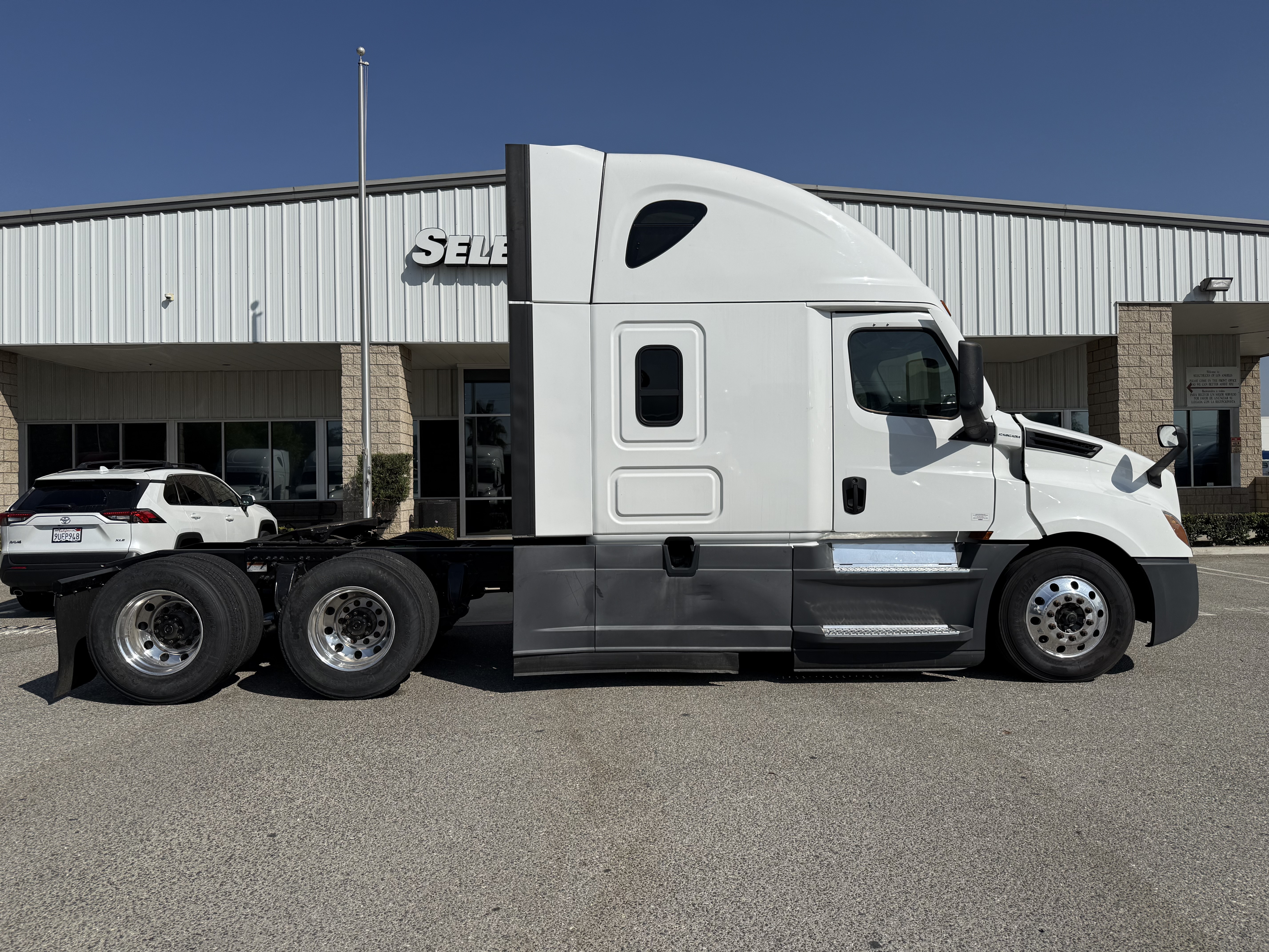 2021 FREIGHTLINER CASCADIA 126SLP - image 10