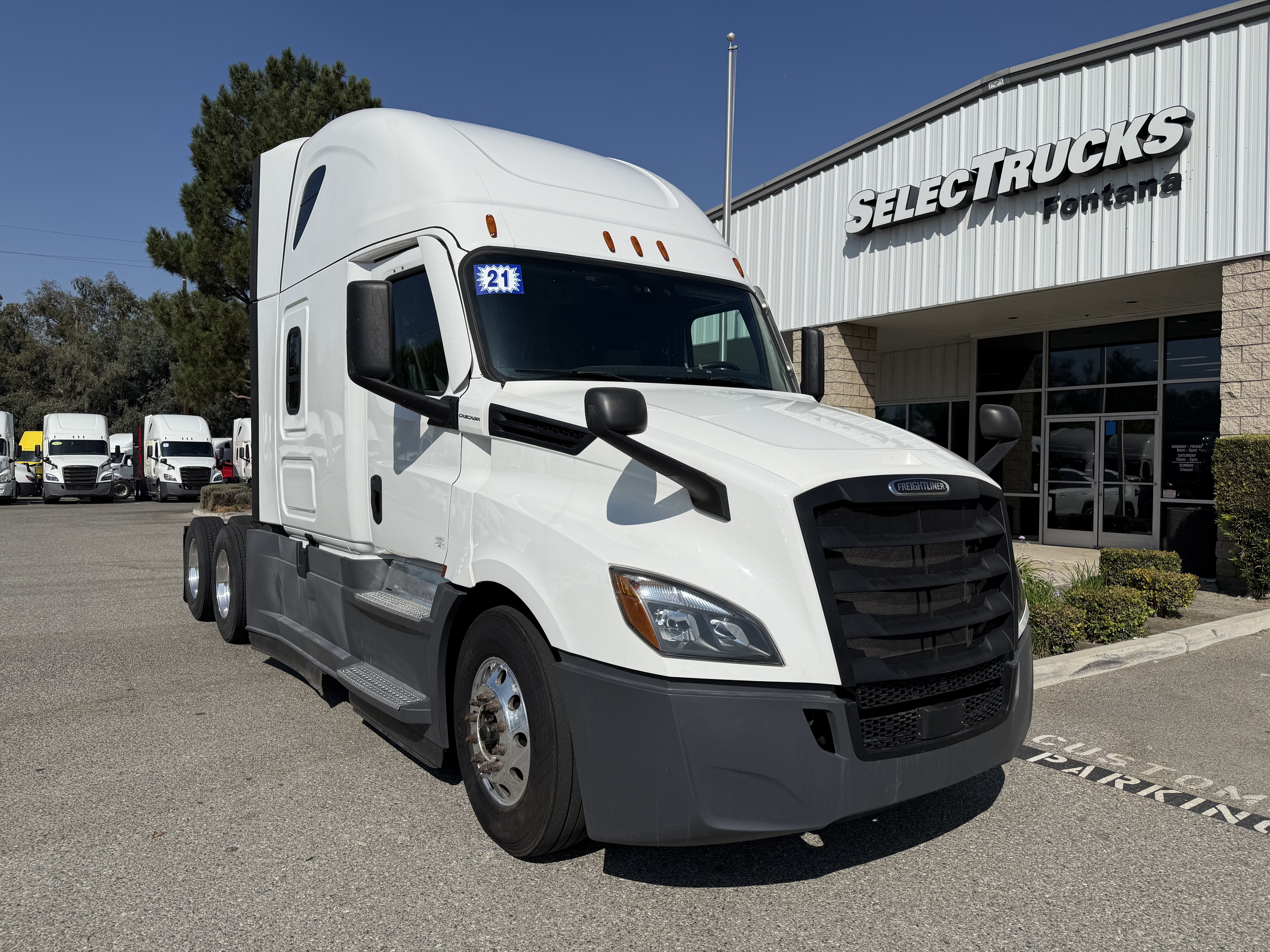 2021 FREIGHTLINER CASCADIA 126SLP - image 11