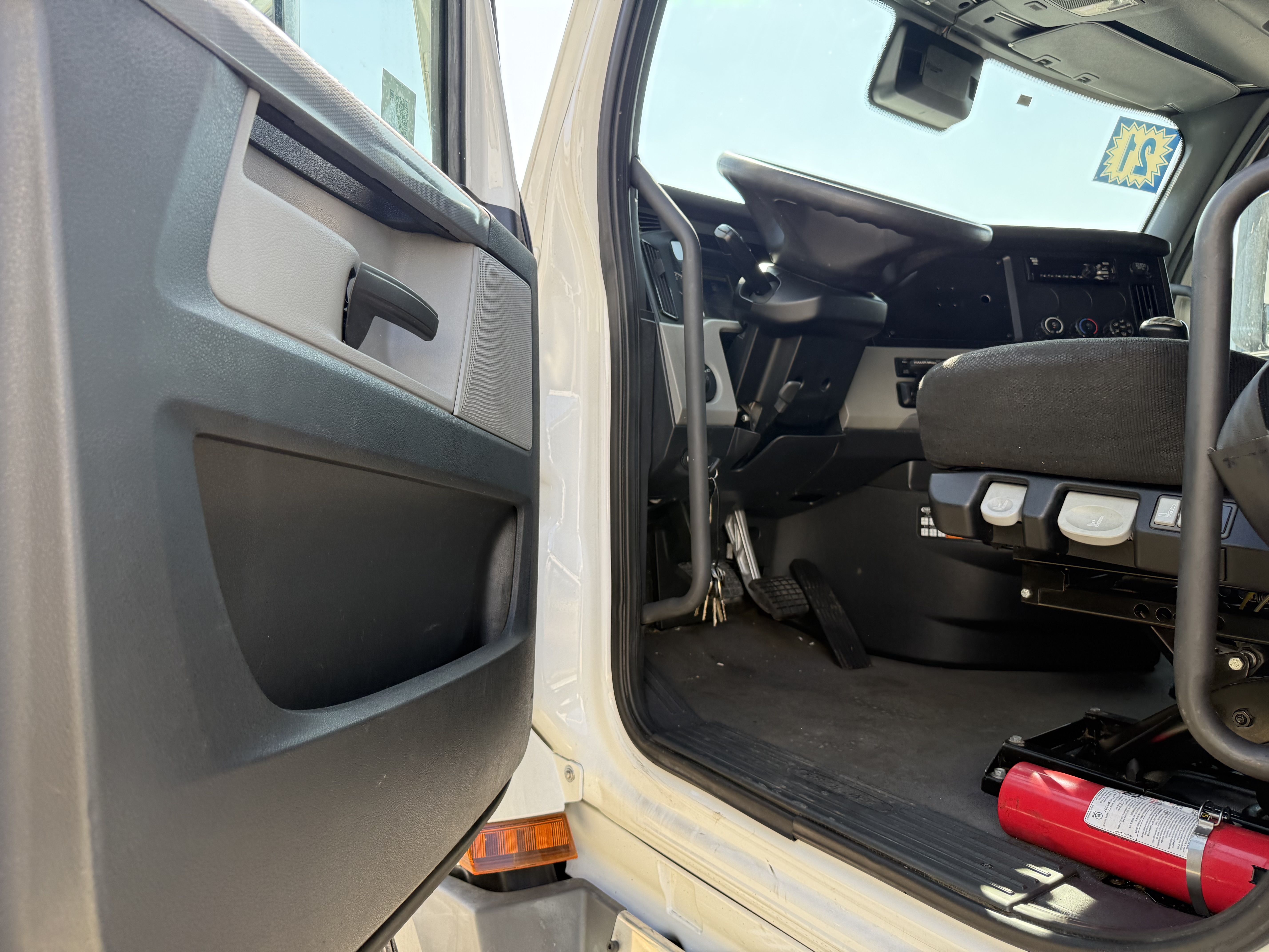 2021 FREIGHTLINER CASCADIA 126SLP - image 18