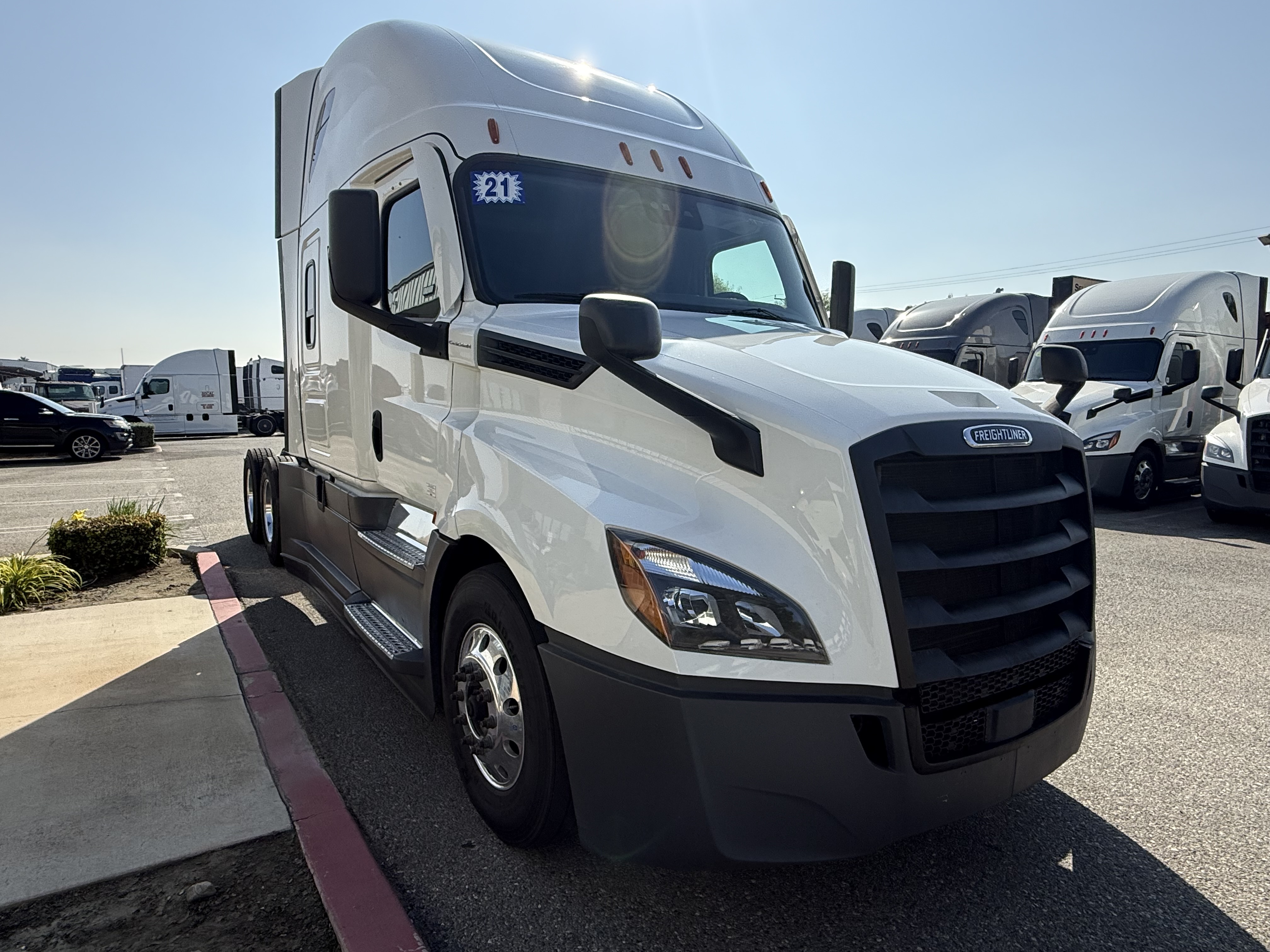 2021 FREIGHTLINER CASCADIA 126SLP - image 11