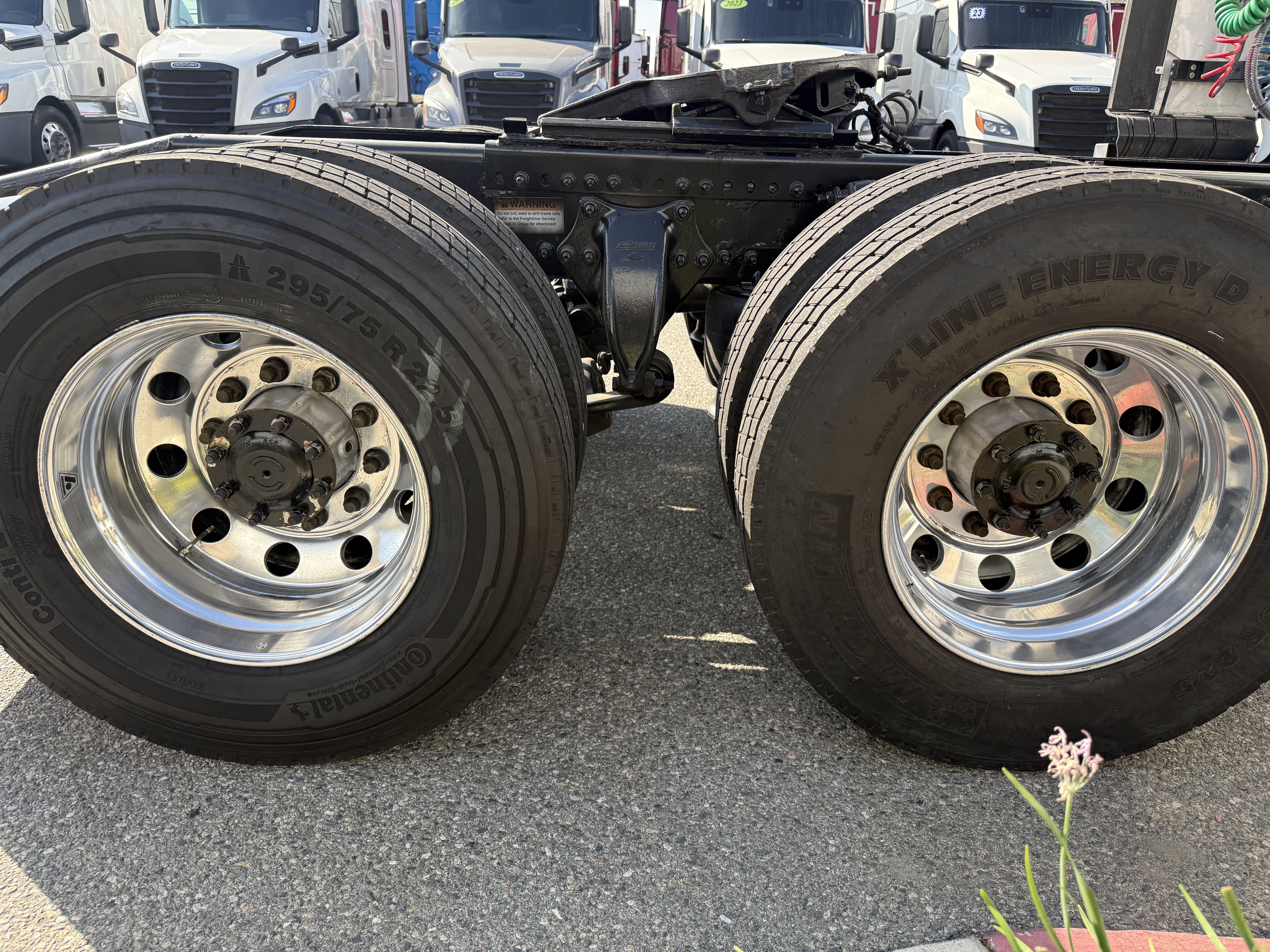 2021 FREIGHTLINER CASCADIA 126SLP - image 7