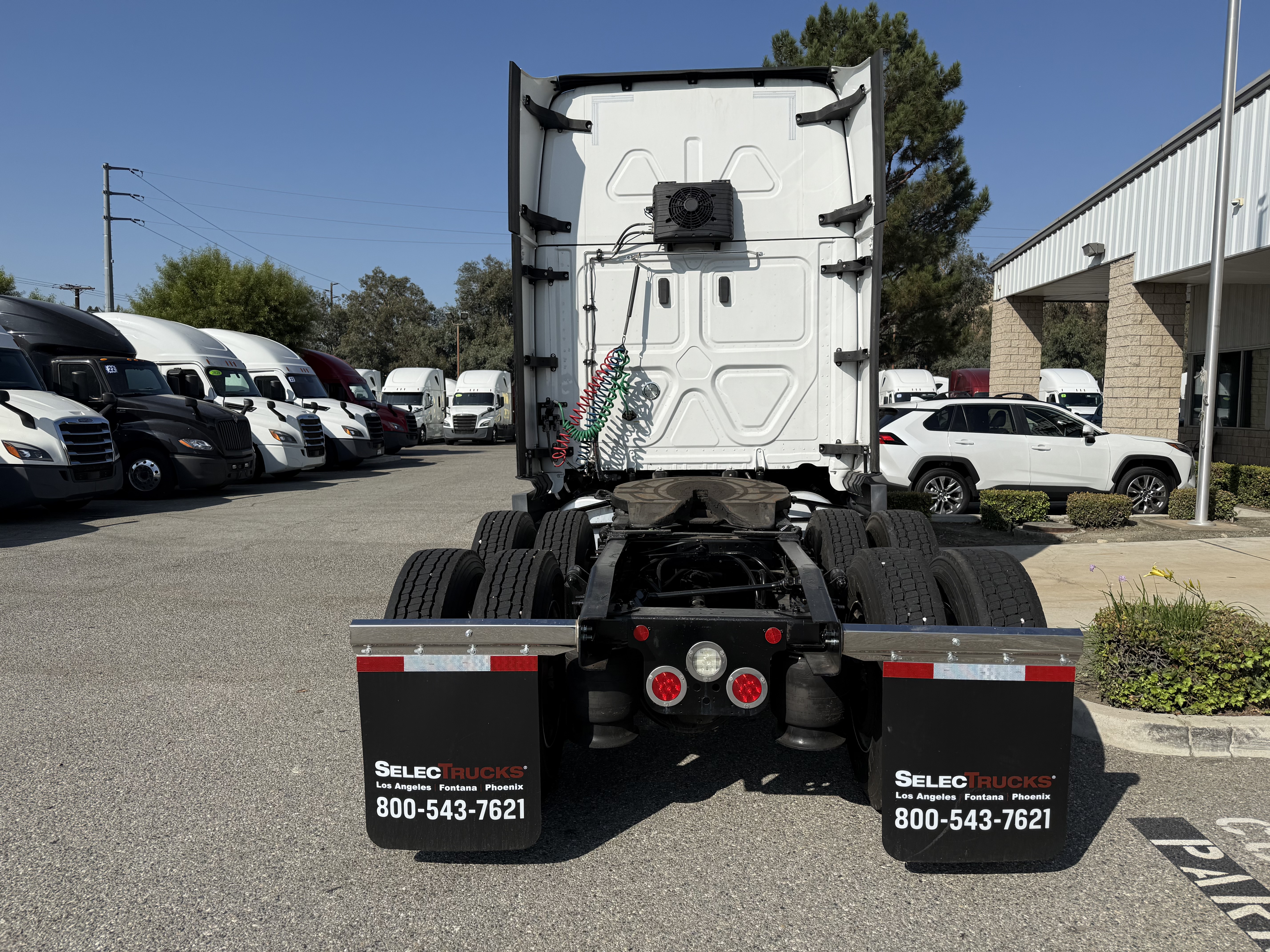 2021 FREIGHTLINER CASCADIA 126SLP - image 5