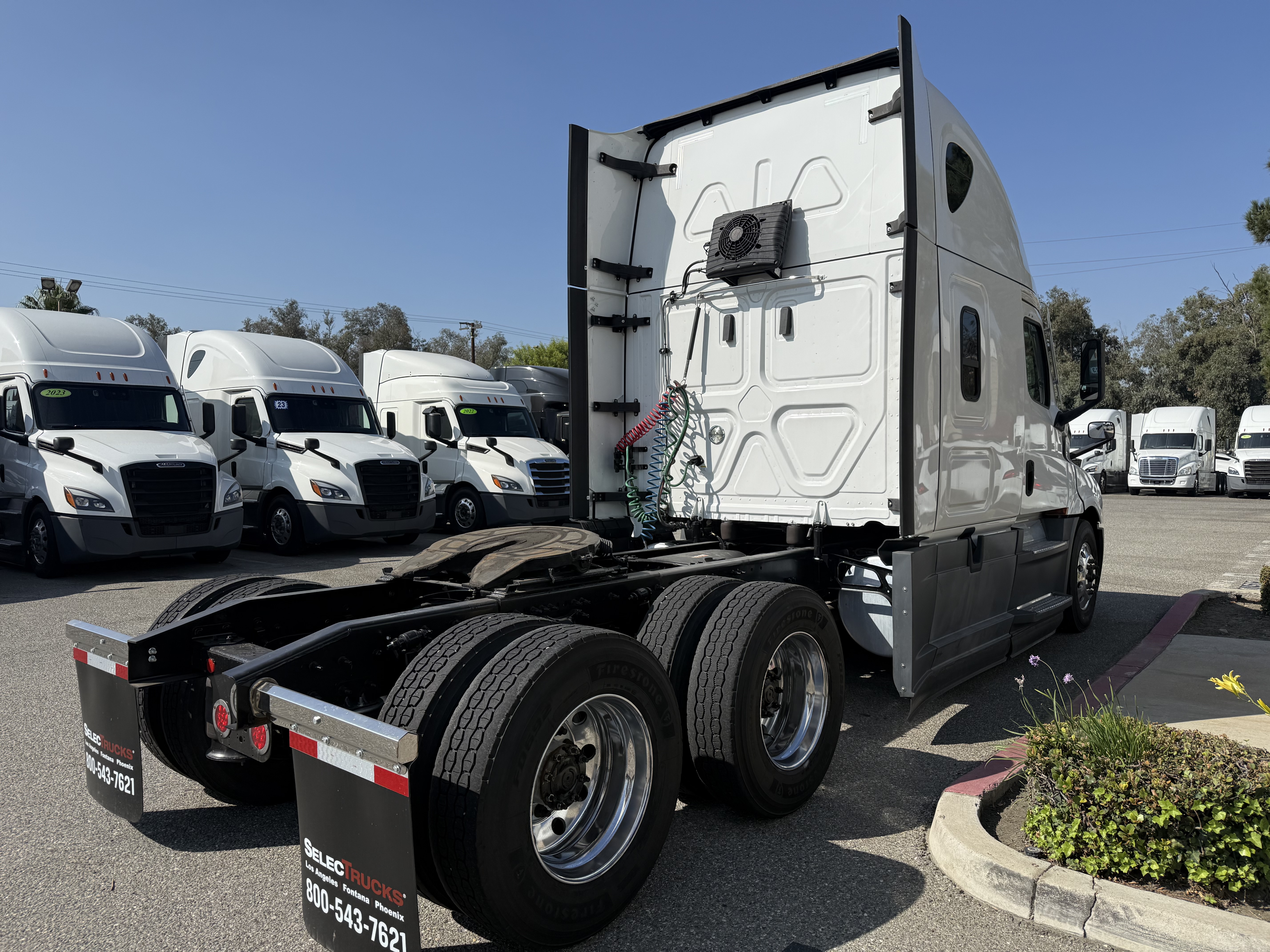 2021 FREIGHTLINER CASCADIA 126SLP - image 9