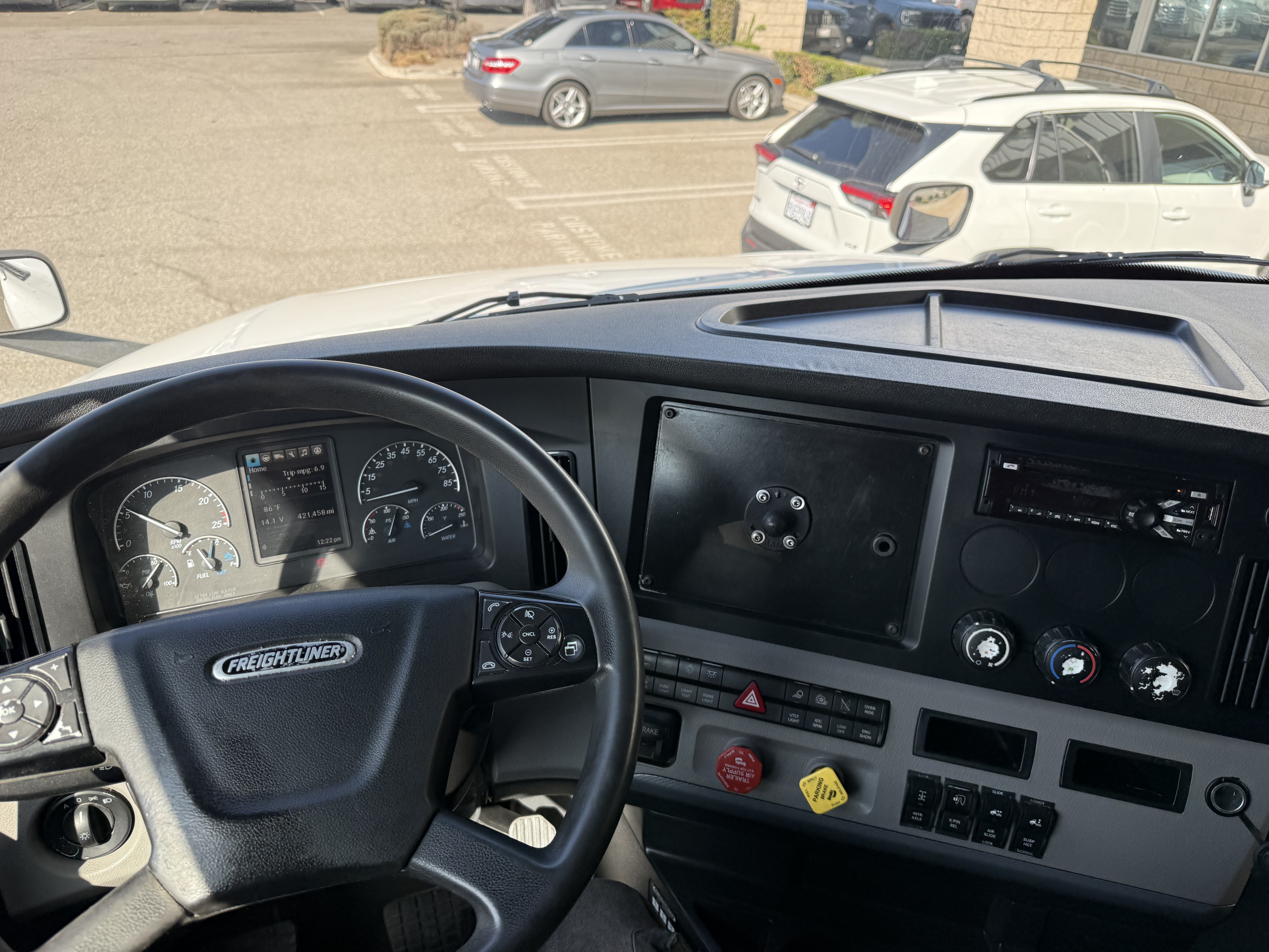 2021 FREIGHTLINER CASCADIA 126SLP - image 21