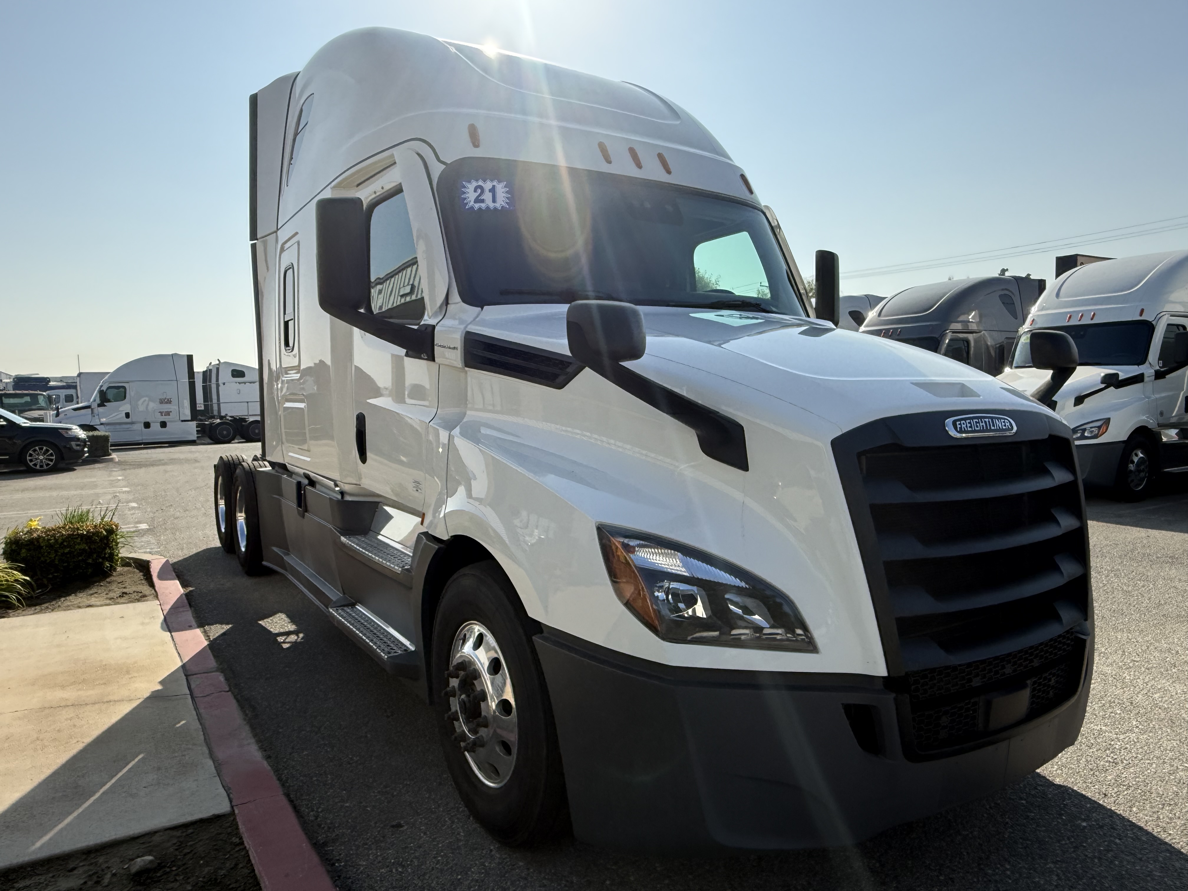 2021 FREIGHTLINER CASCADIA 126SLP - image 11