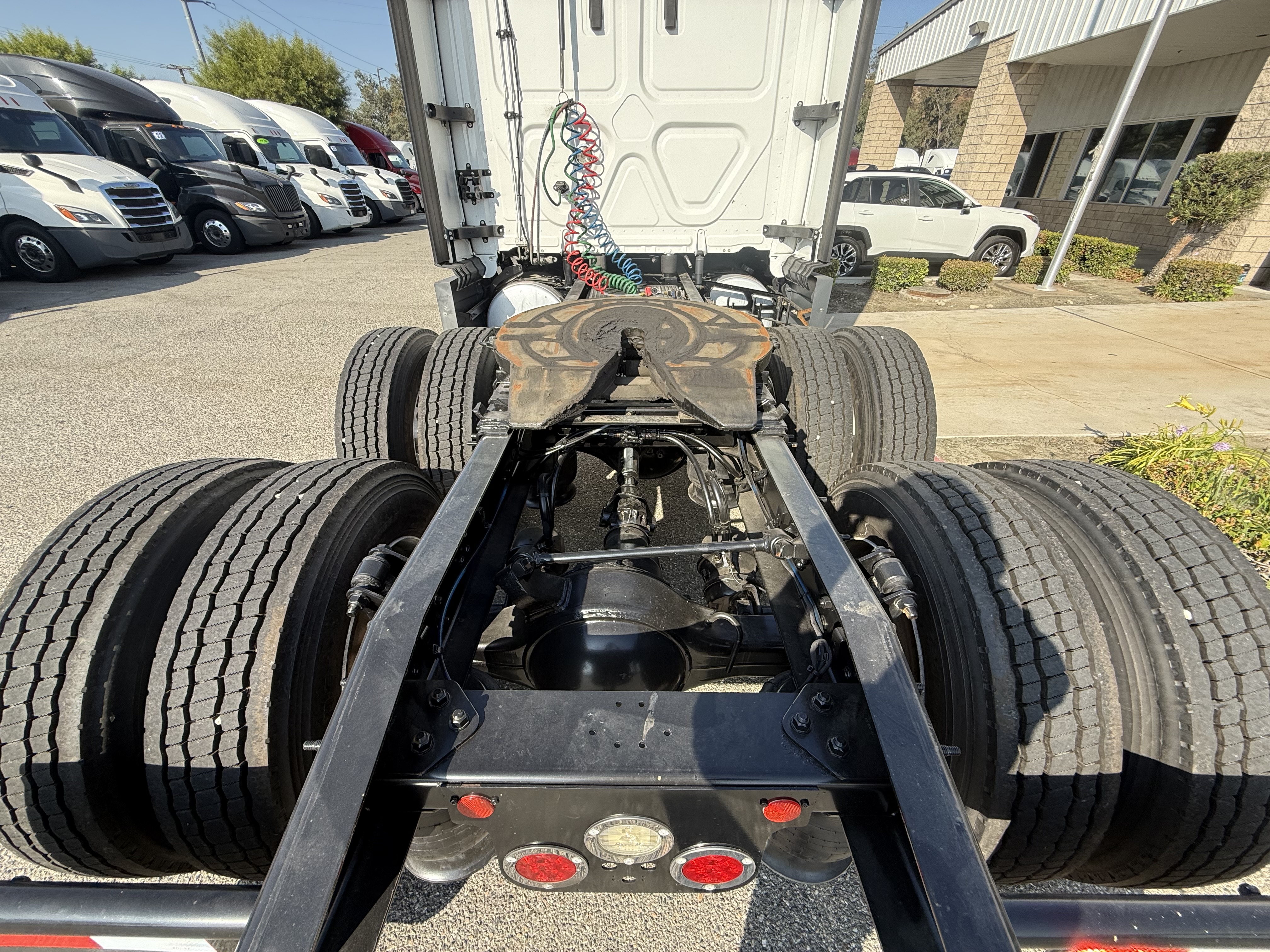 2021 FREIGHTLINER CASCADIA 126SLP - image 6