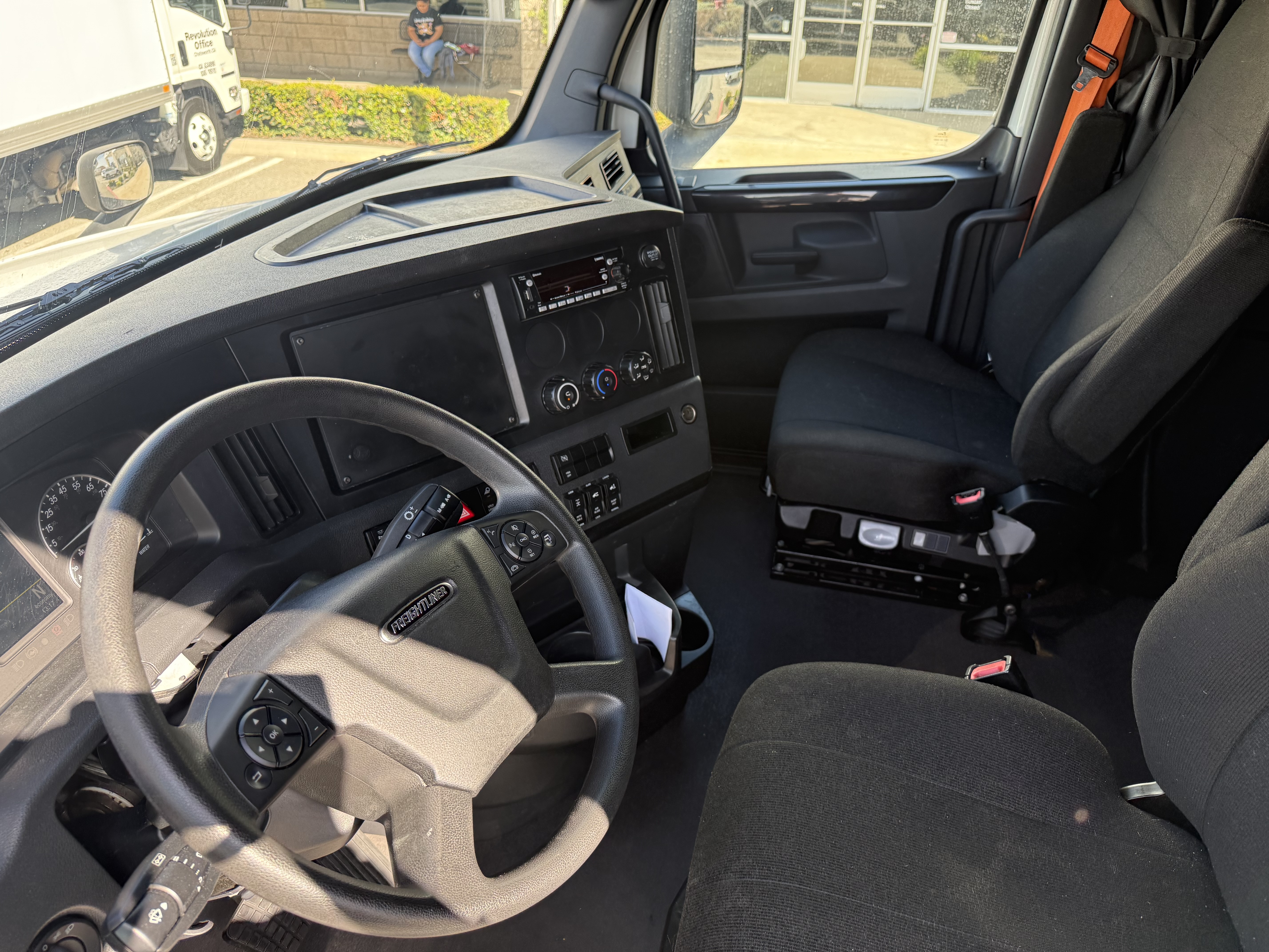 2023 FREIGHTLINER CASCADIA 126SLP - image 15