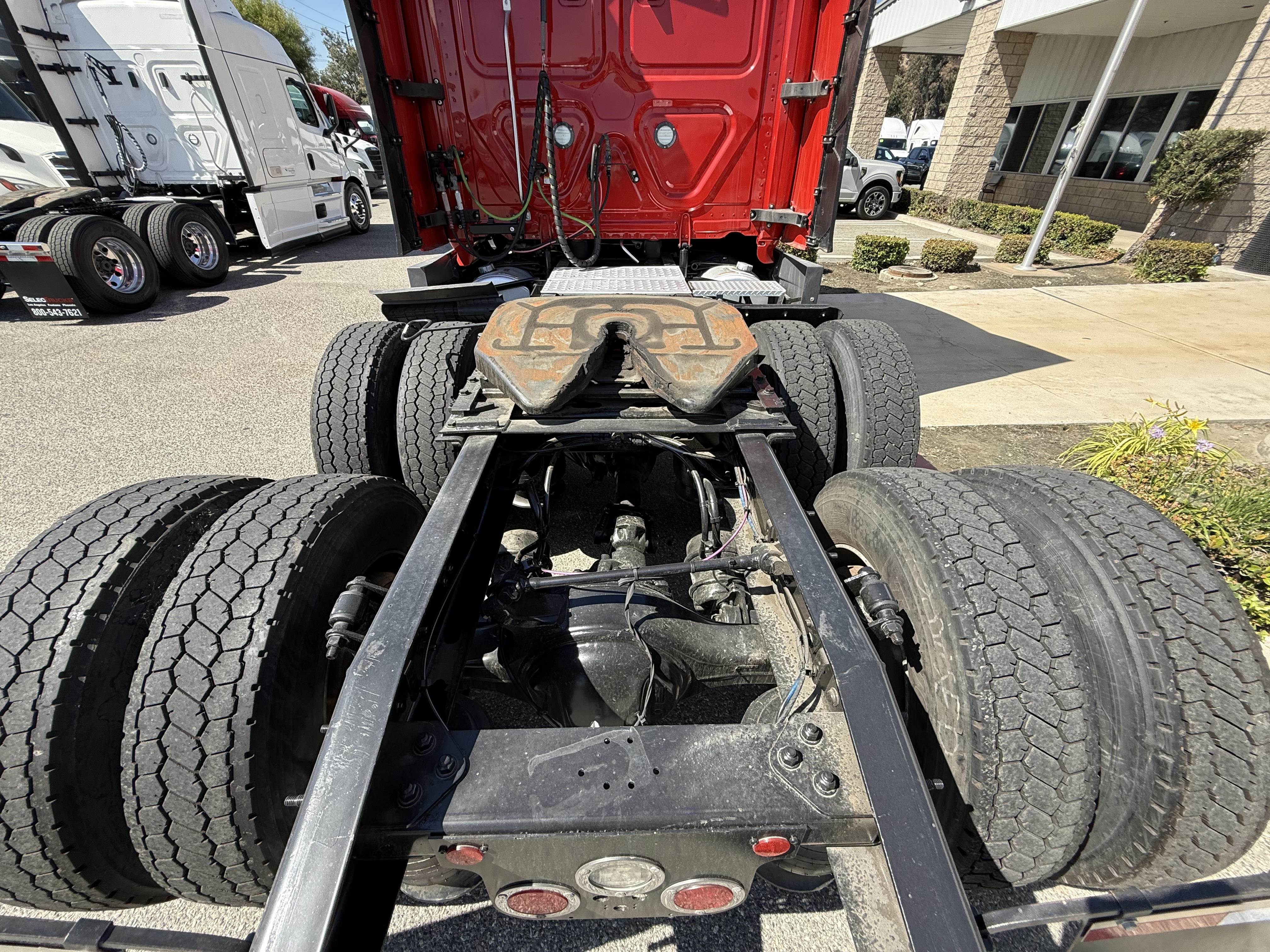 2022 FREIGHTLINER CASCADIA 126SLP - image 6