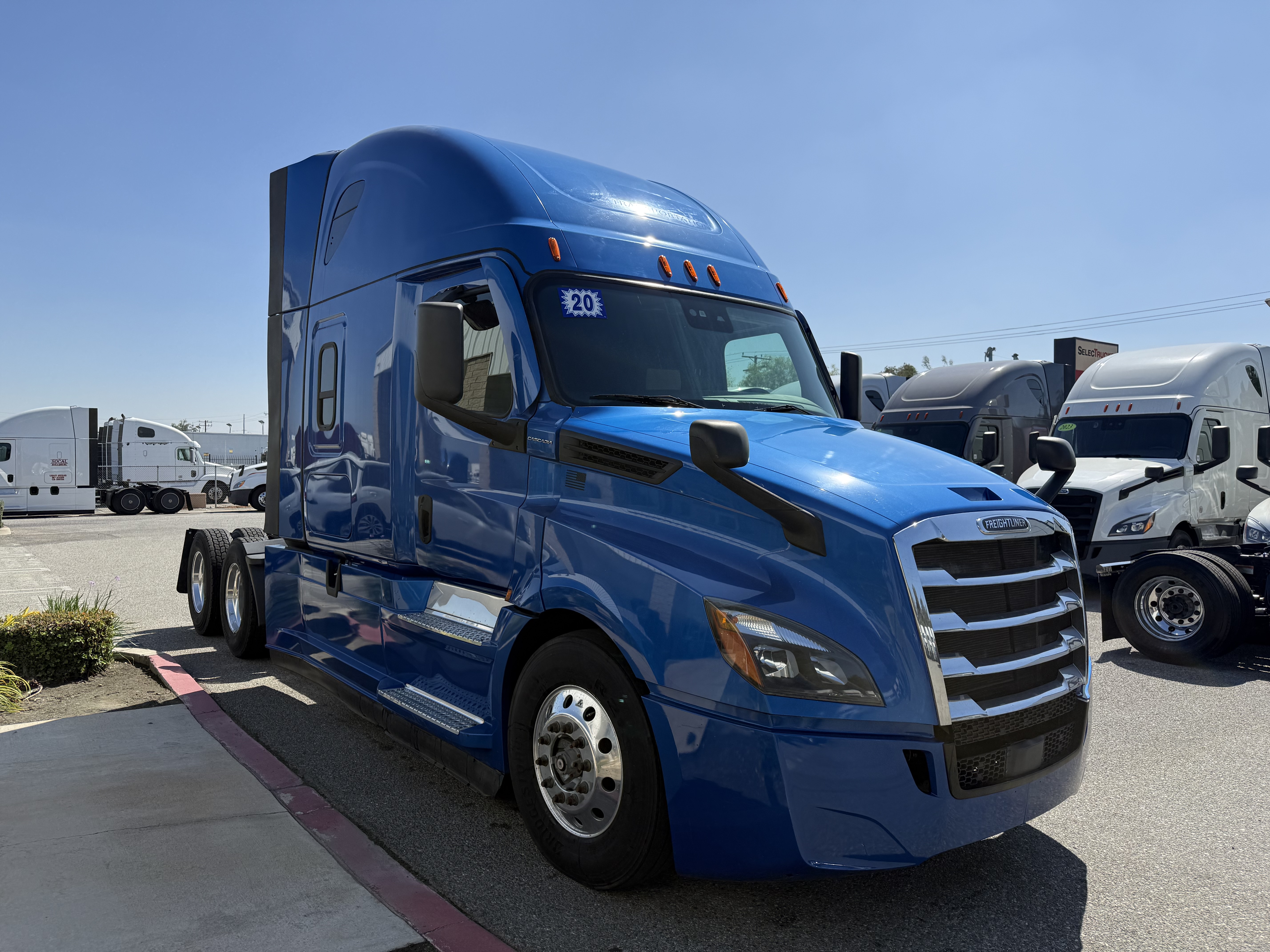 2020 FREIGHTLINER CASCADIA 126SLP - image 10