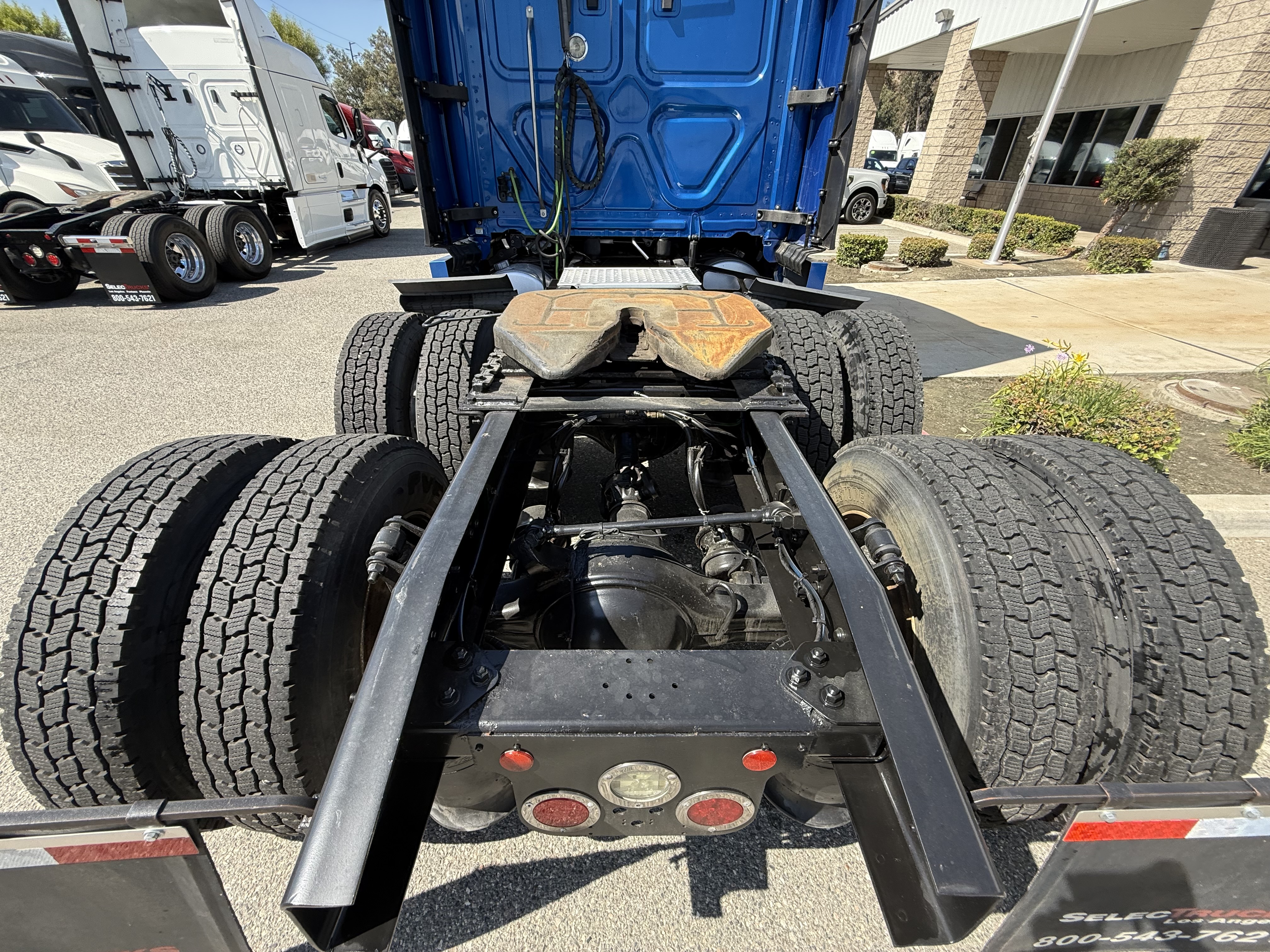 2020 FREIGHTLINER CASCADIA 126SLP - image 6