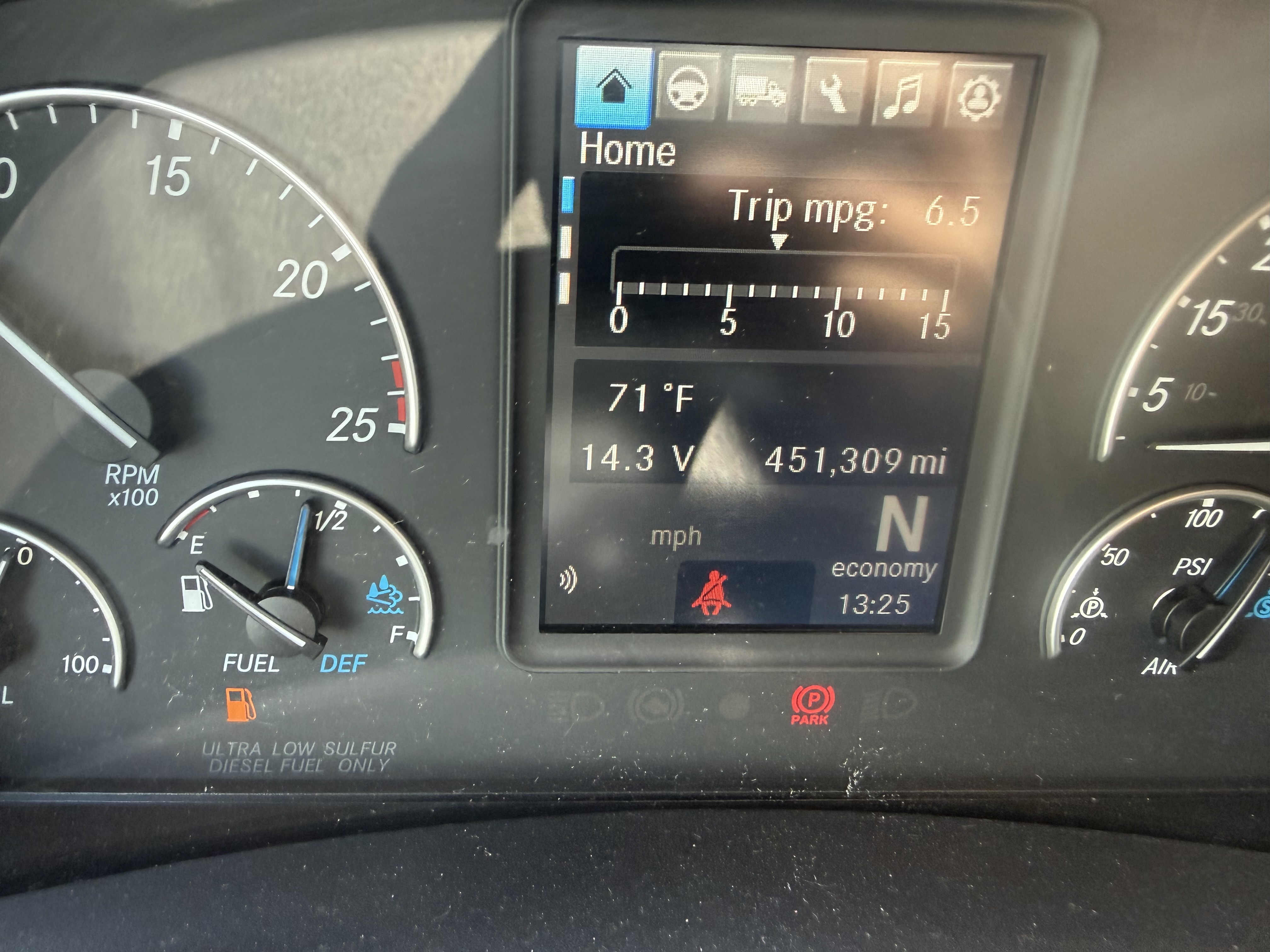 2023 FREIGHTLINER CASCADIA 126SLP - image 16