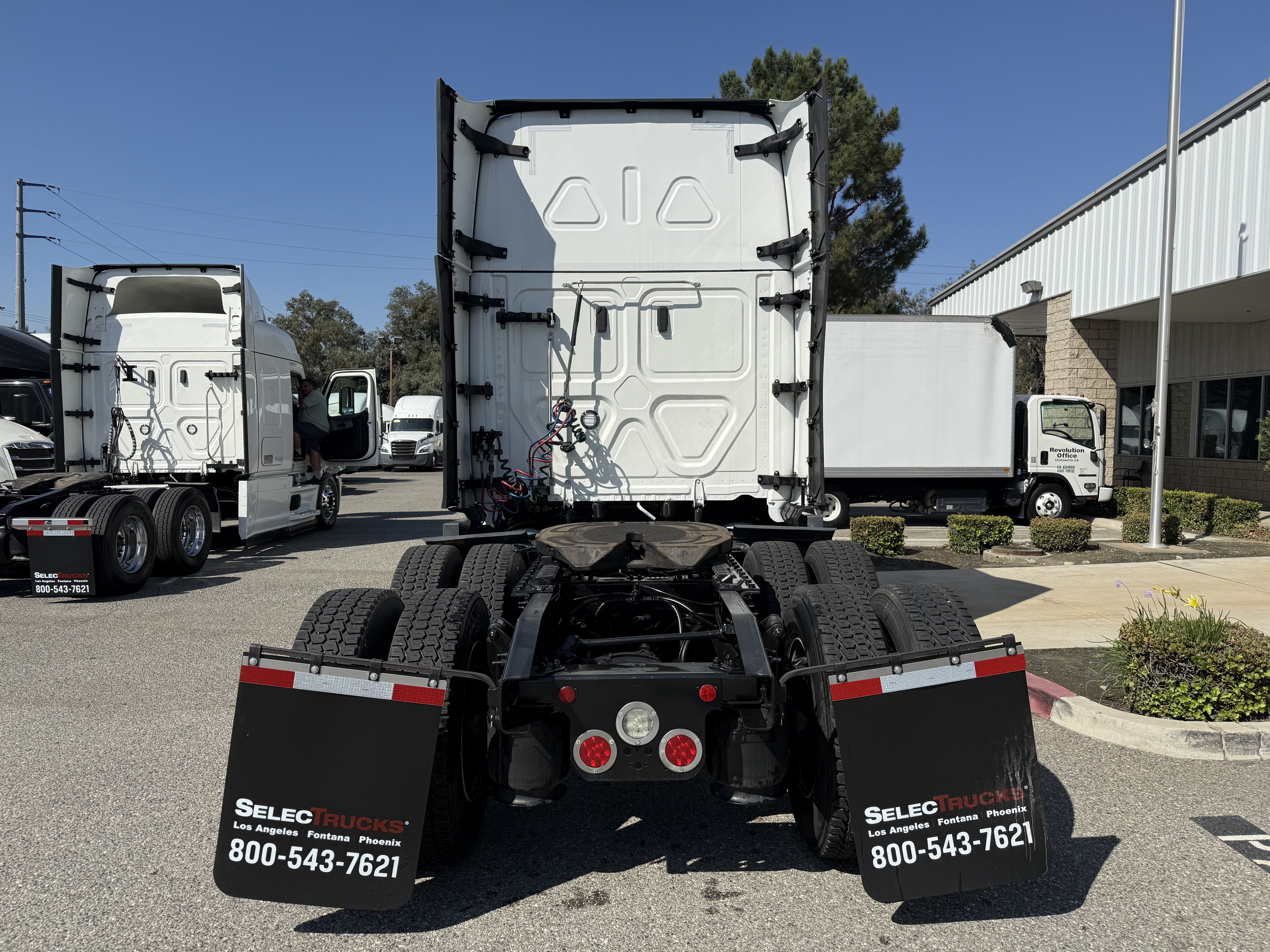 2023 FREIGHTLINER CASCADIA 126SLP - image 6